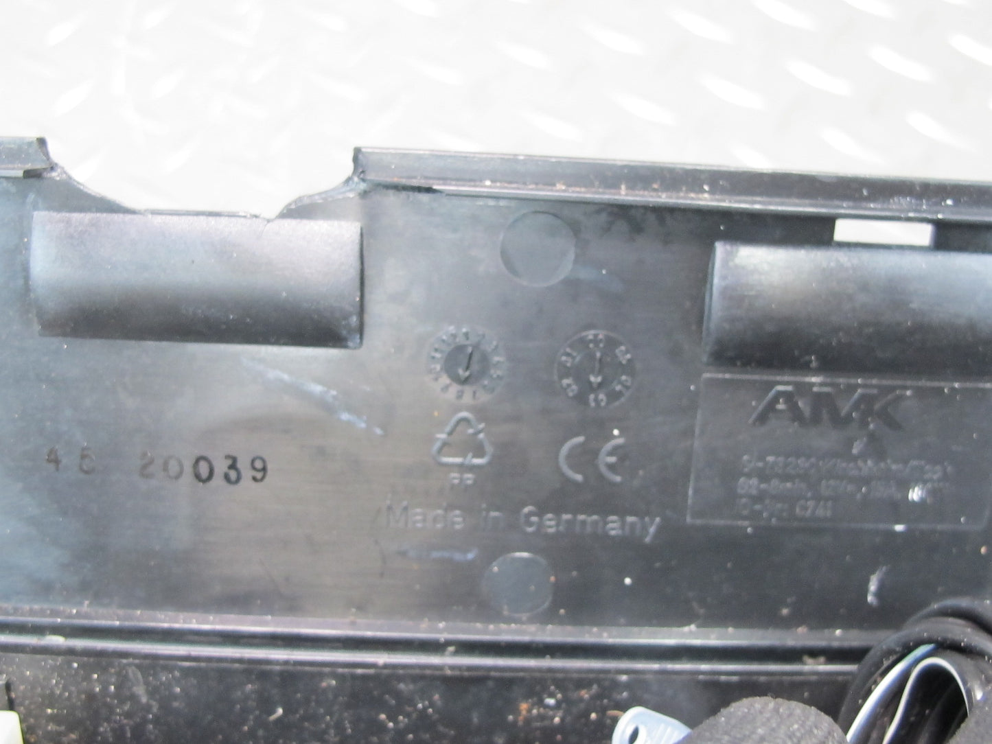 03-12 Mercedes R230 Sl-class Spare Tire Air Compressor 0005830502 OEM