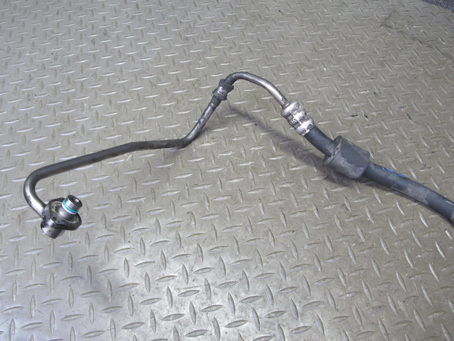 2011-2018 Porsche Cayenne 958 4.8L Power Steering Hose Pipe Line Set of 2