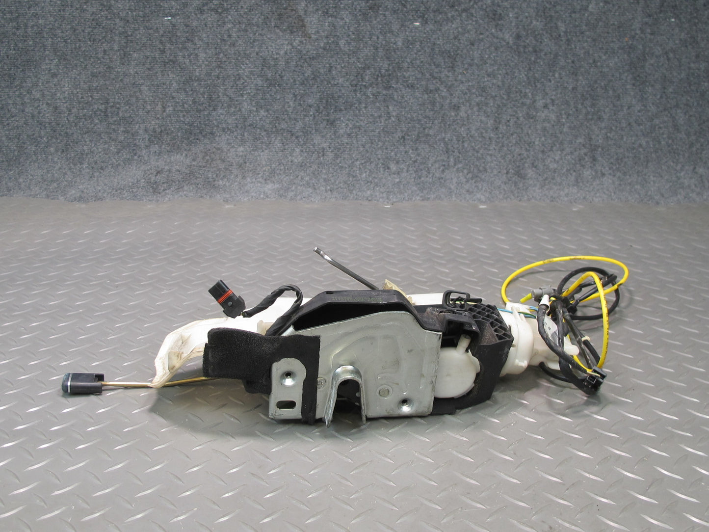 03-12 Mercedes R230 Sl-class Right Door Lock Latch Actuator OEM