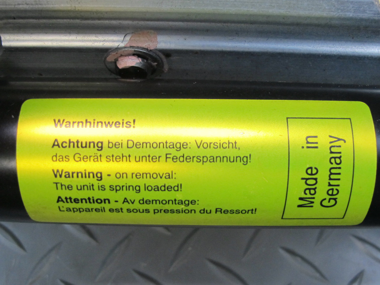 03-12 Mercedes R230 Sl-class Convertible Left Pawl Cylinder Support OEM