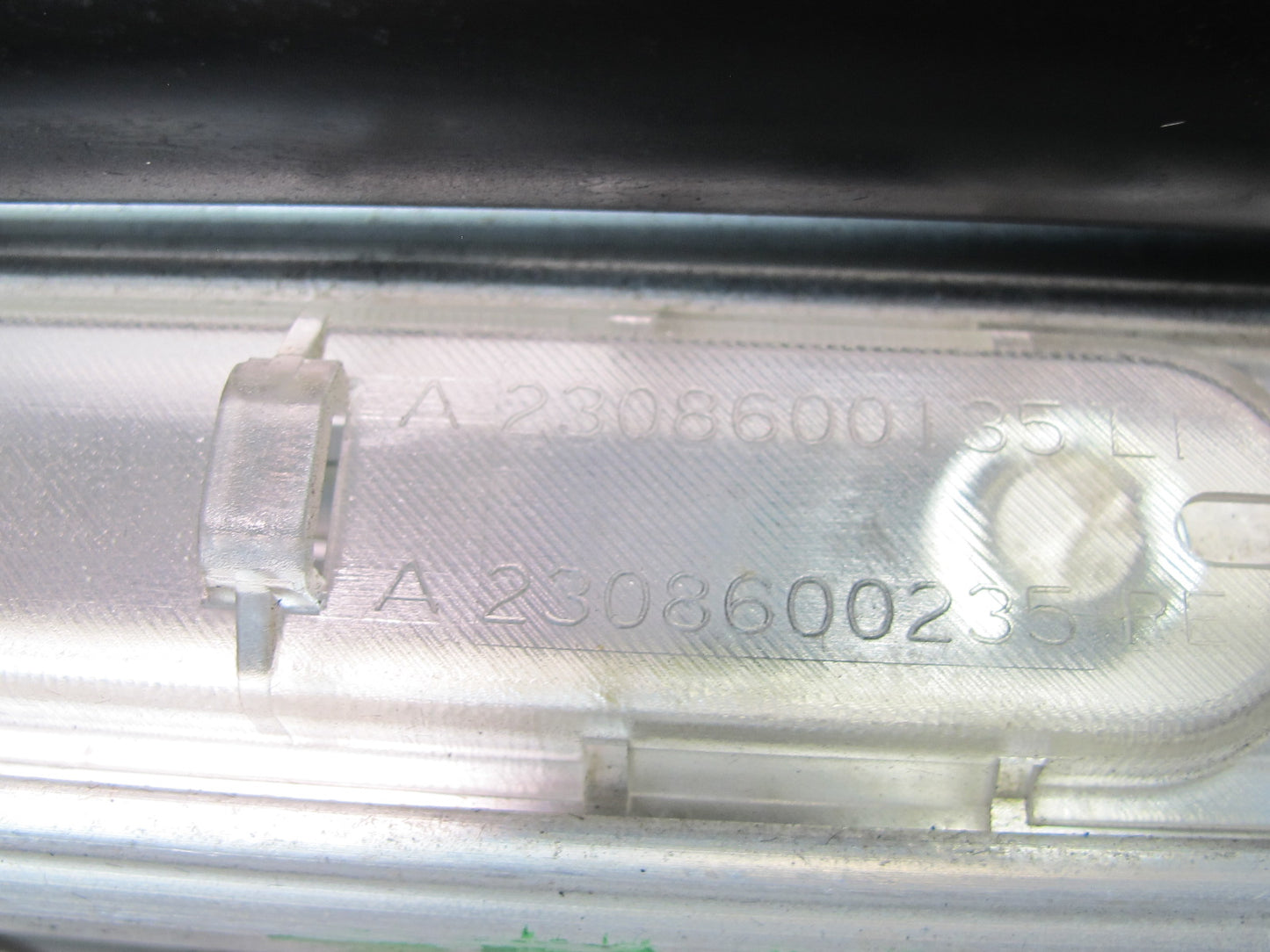 03-12 Mercedes R230 Sl-class Convertible Left Pawl Cylinder Support OEM