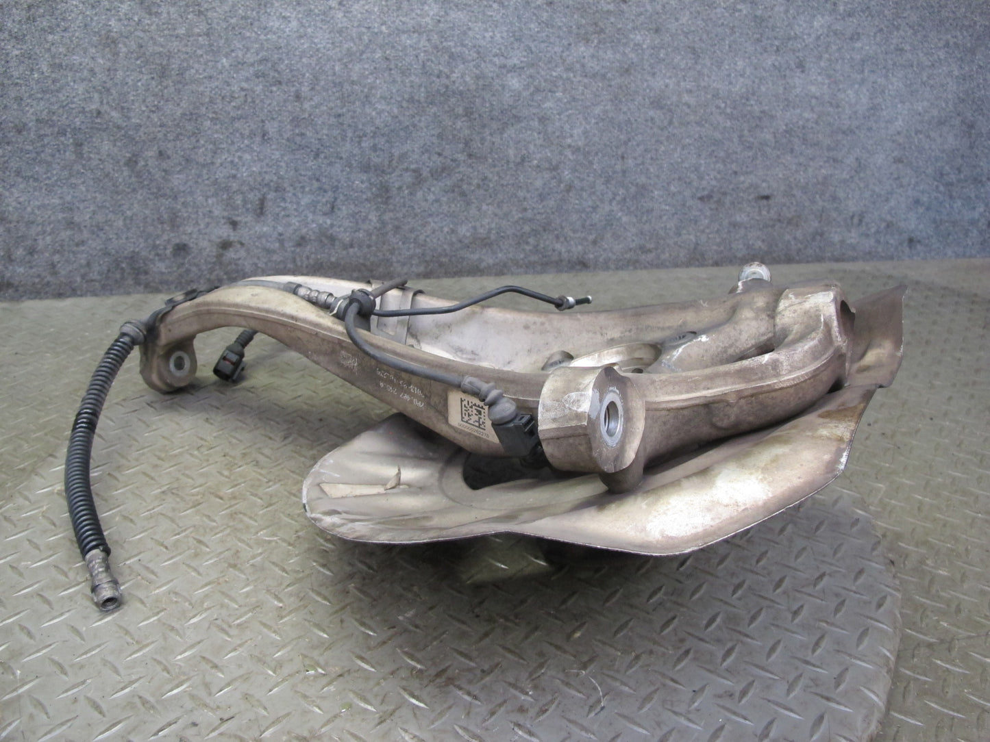 2011-2018 Porsche Cayenne 958 AWD Front Left Spindle Knuckle Wheel Hub Bearing