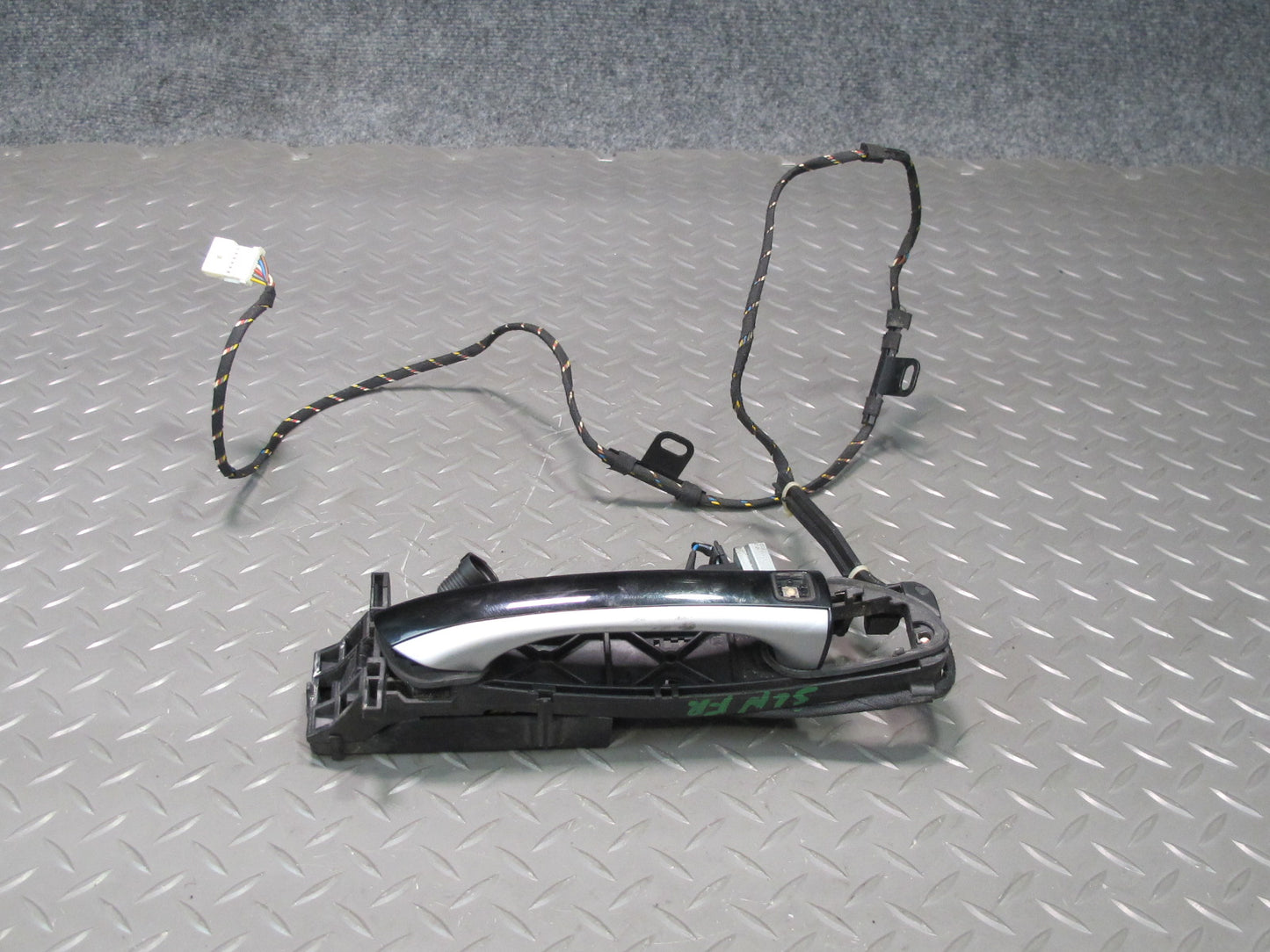 03-06 Mercedes R230 Sl-class Right Door Exterior Handle w Keyless Entry OEM