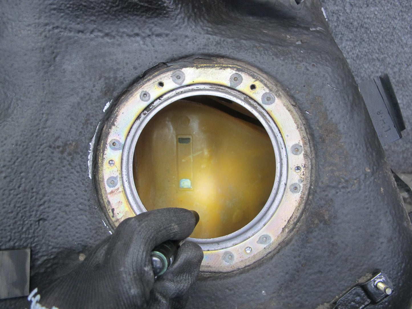 90-96 Nissan Z32 300ZX 2+0 Turbo Gas Fuel Tank Unit OEM