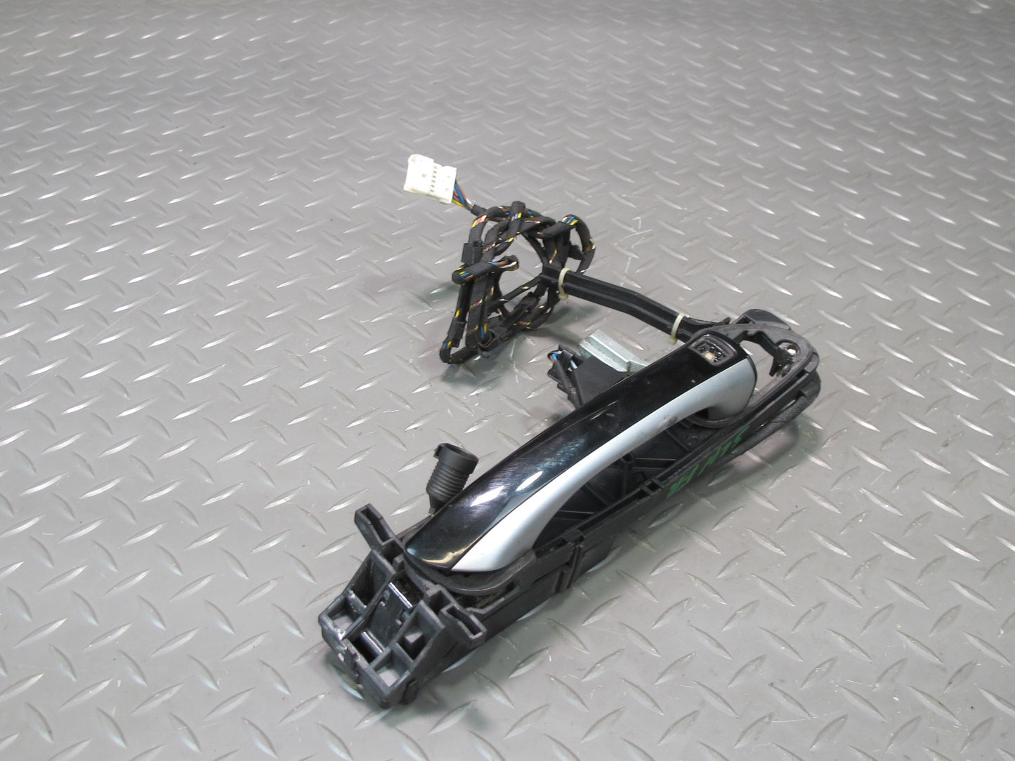 03-06 Mercedes R230 Sl-class Right Door Exterior Handle w Keyless Entry OEM