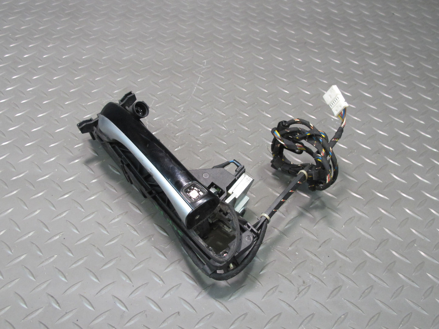 03-06 Mercedes R230 Sl-class Right Door Exterior Handle w Keyless Entry OEM