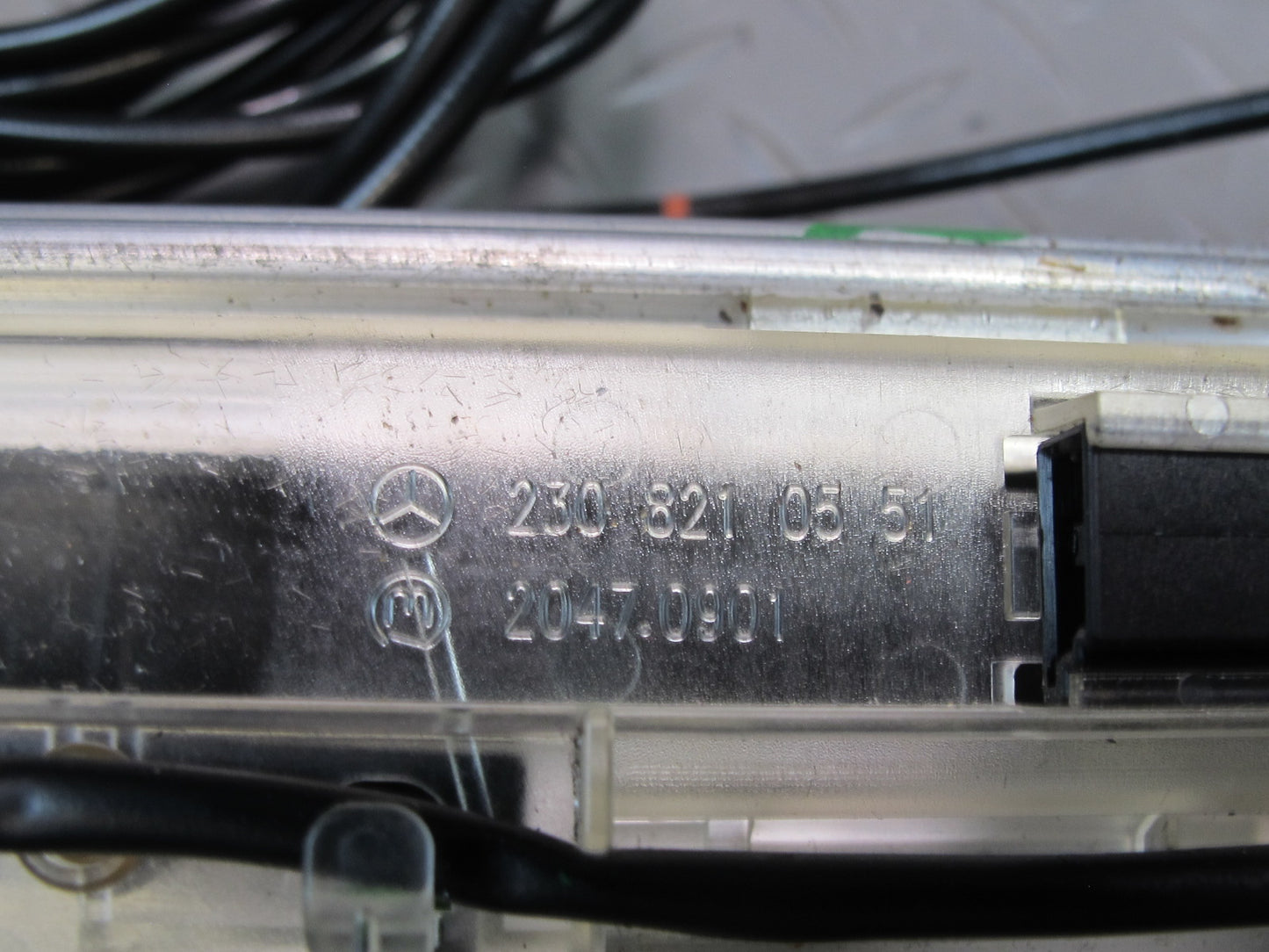 03-12 Mercedes R230 Sl-class Convertible Right Pawl Cylinder Support OEM