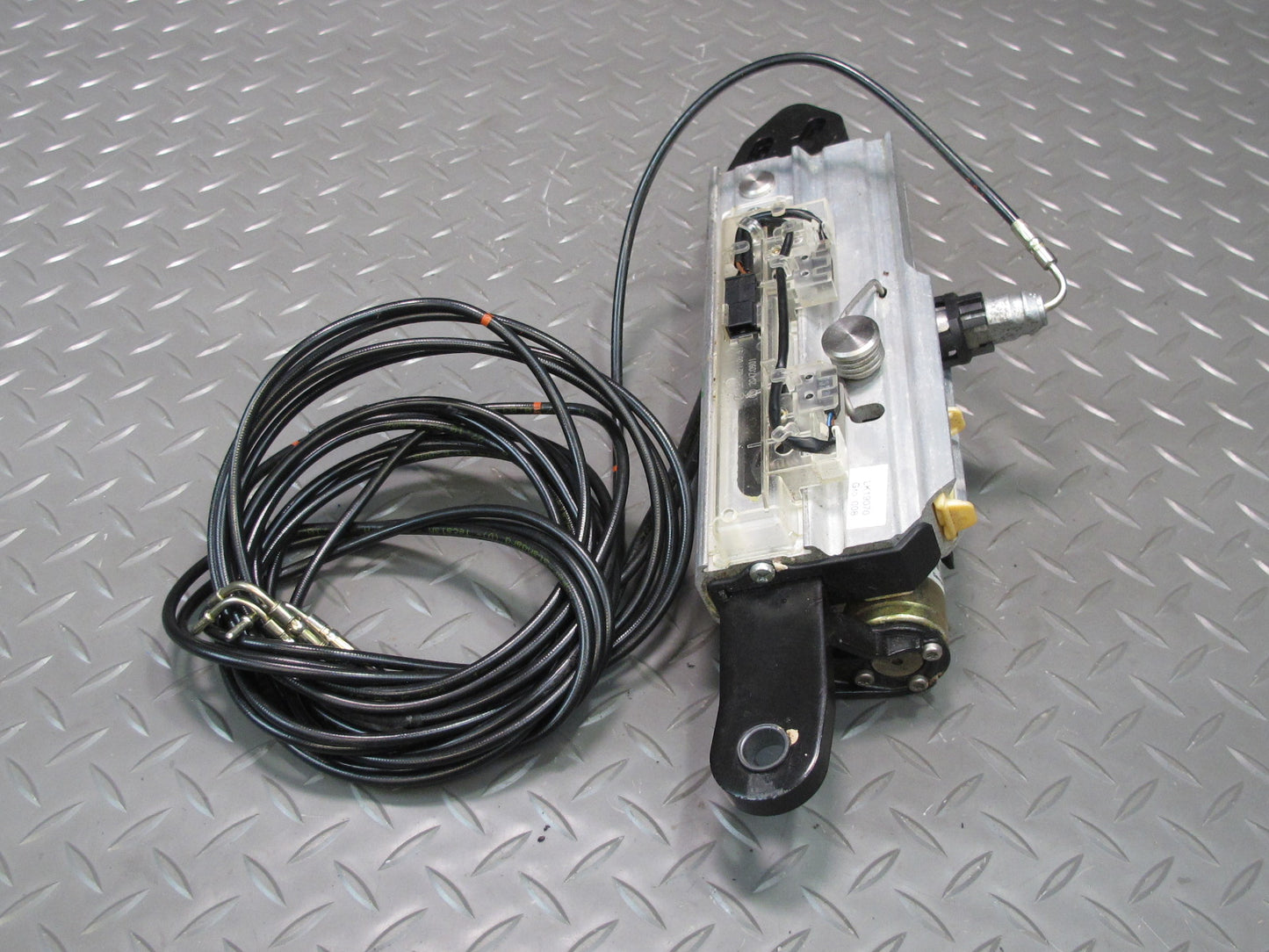 03-12 Mercedes R230 Sl-class Convertible Right Pawl Cylinder Support OEM