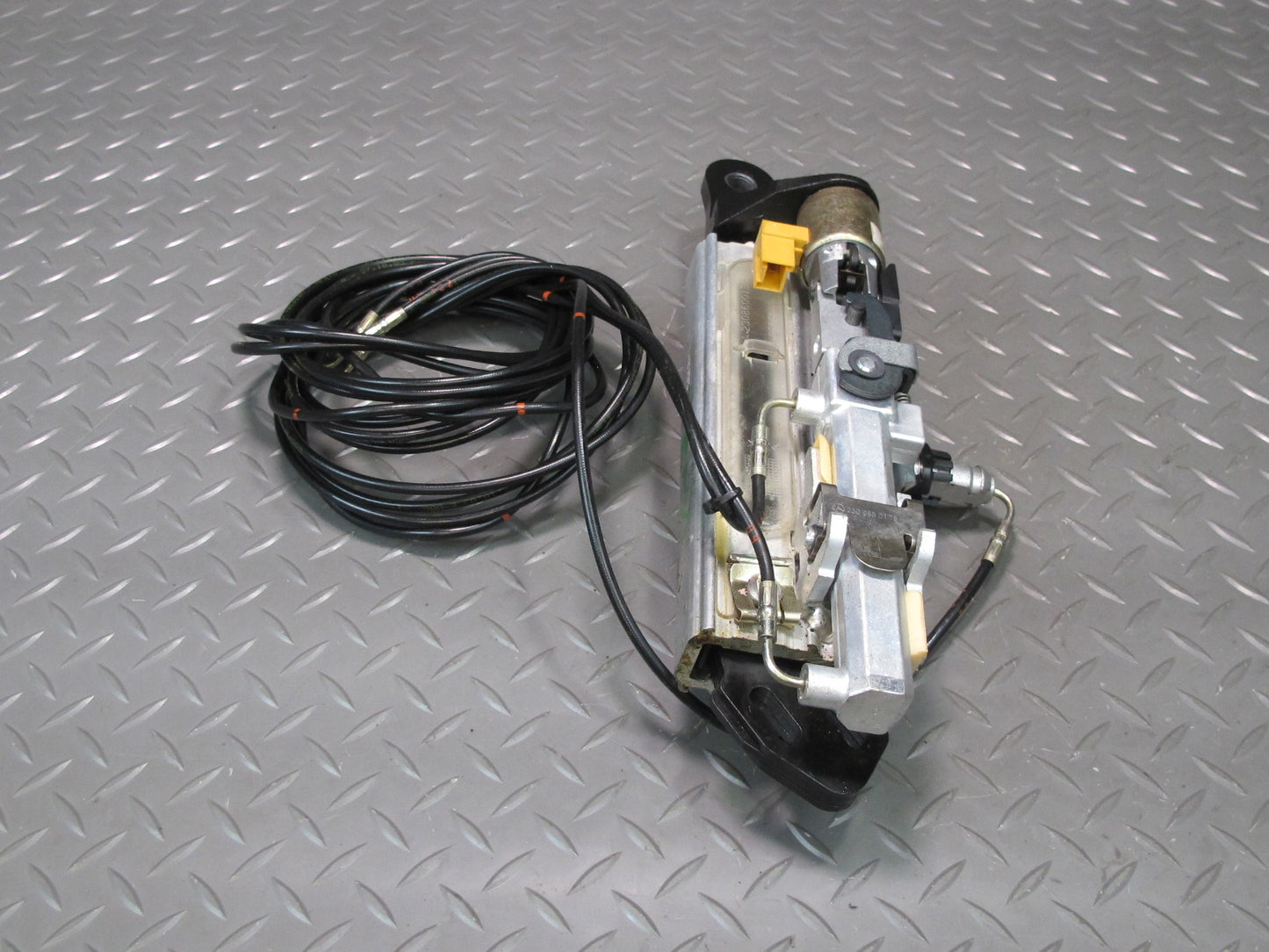 03-12 Mercedes R230 Sl-class Convertible Right Pawl Cylinder Support OEM