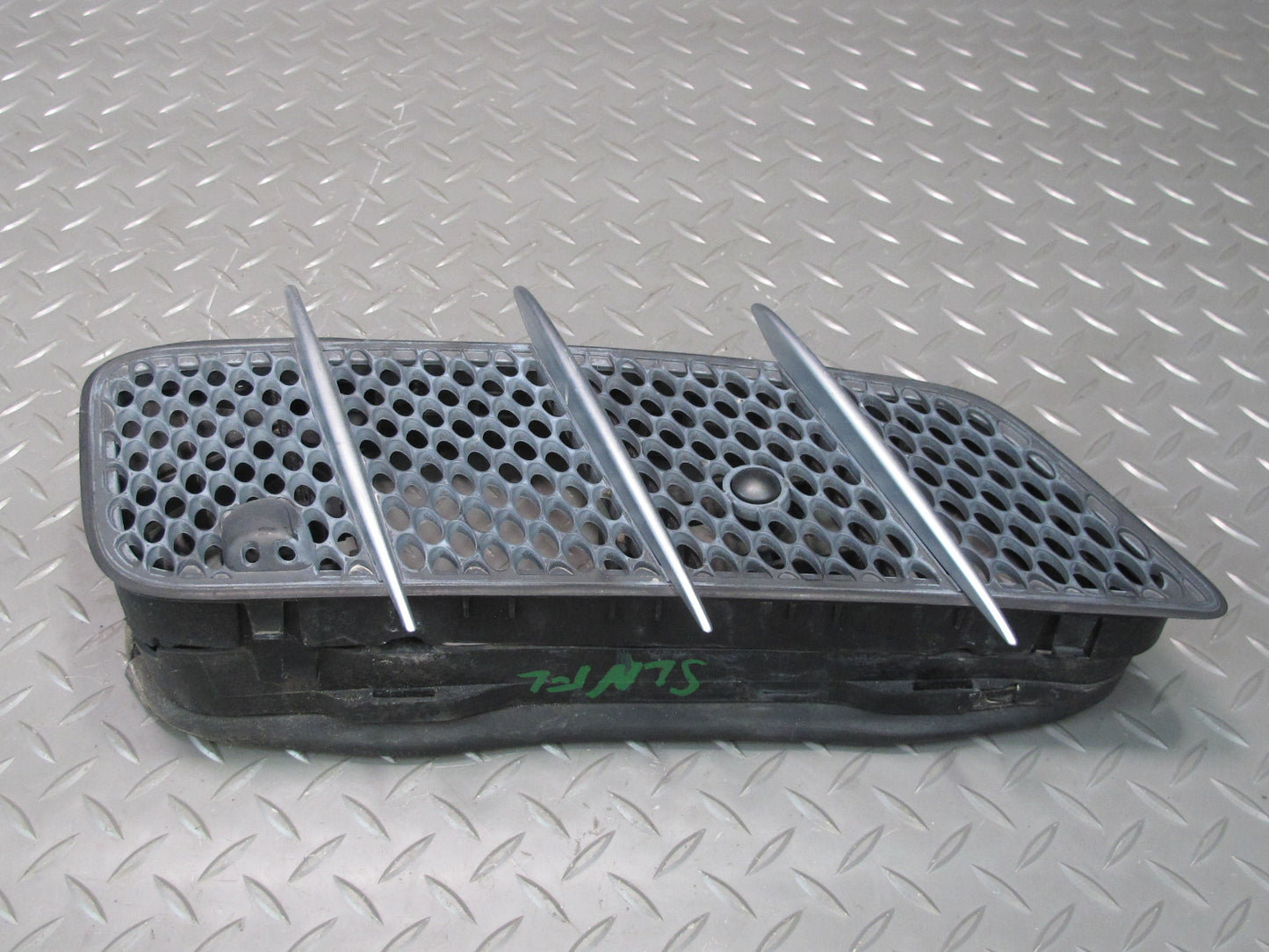 03-12 Mercedes R230 Sl-class Set of 2 Front Left & Right Hood Vent Grille OEM