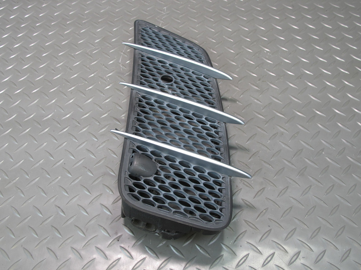 03-12 Mercedes R230 Sl-class Set of 2 Front Left & Right Hood Vent Grille OEM