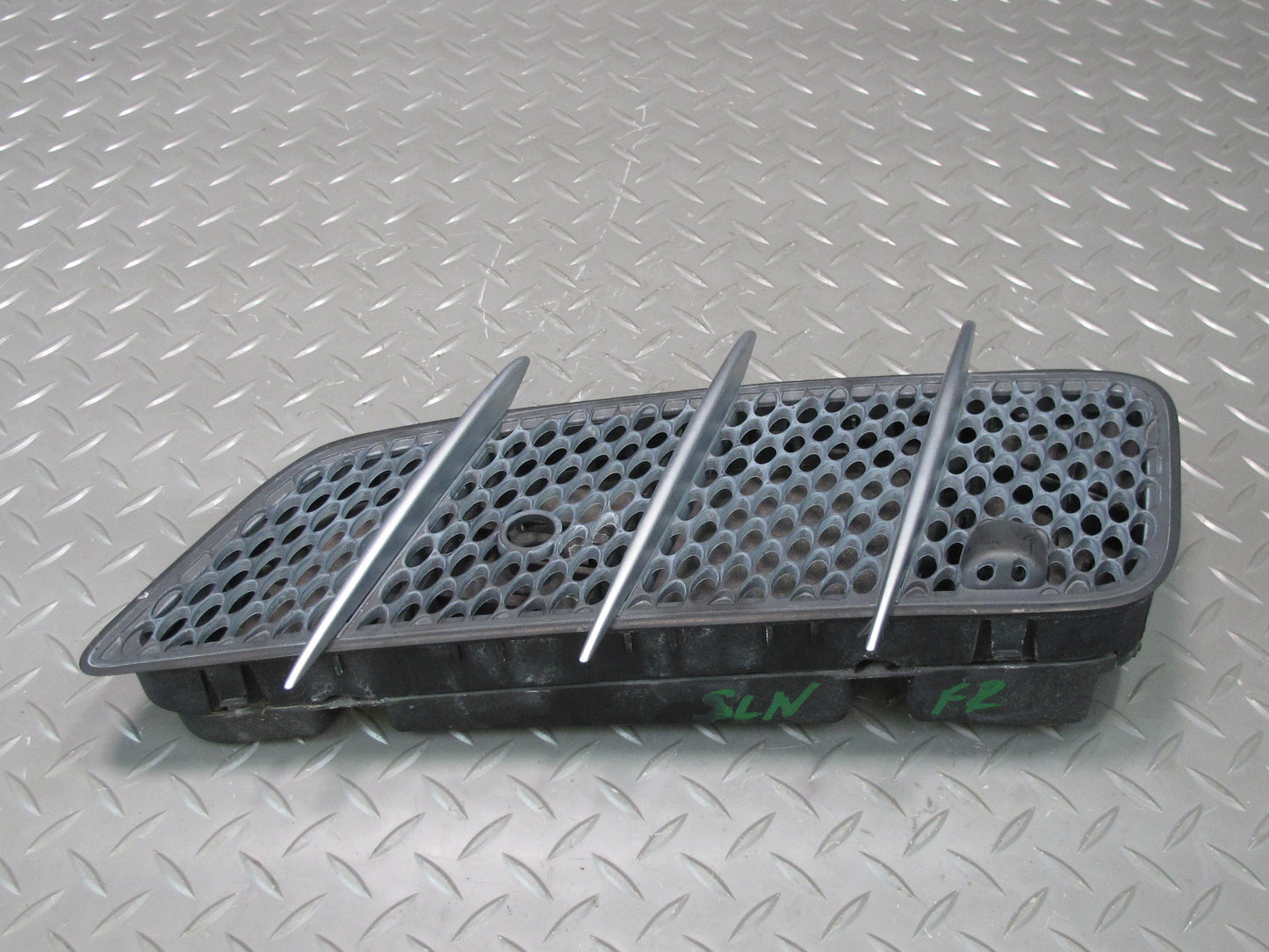 03-12 Mercedes R230 Sl-class Set of 2 Front Left & Right Hood Vent Grille OEM