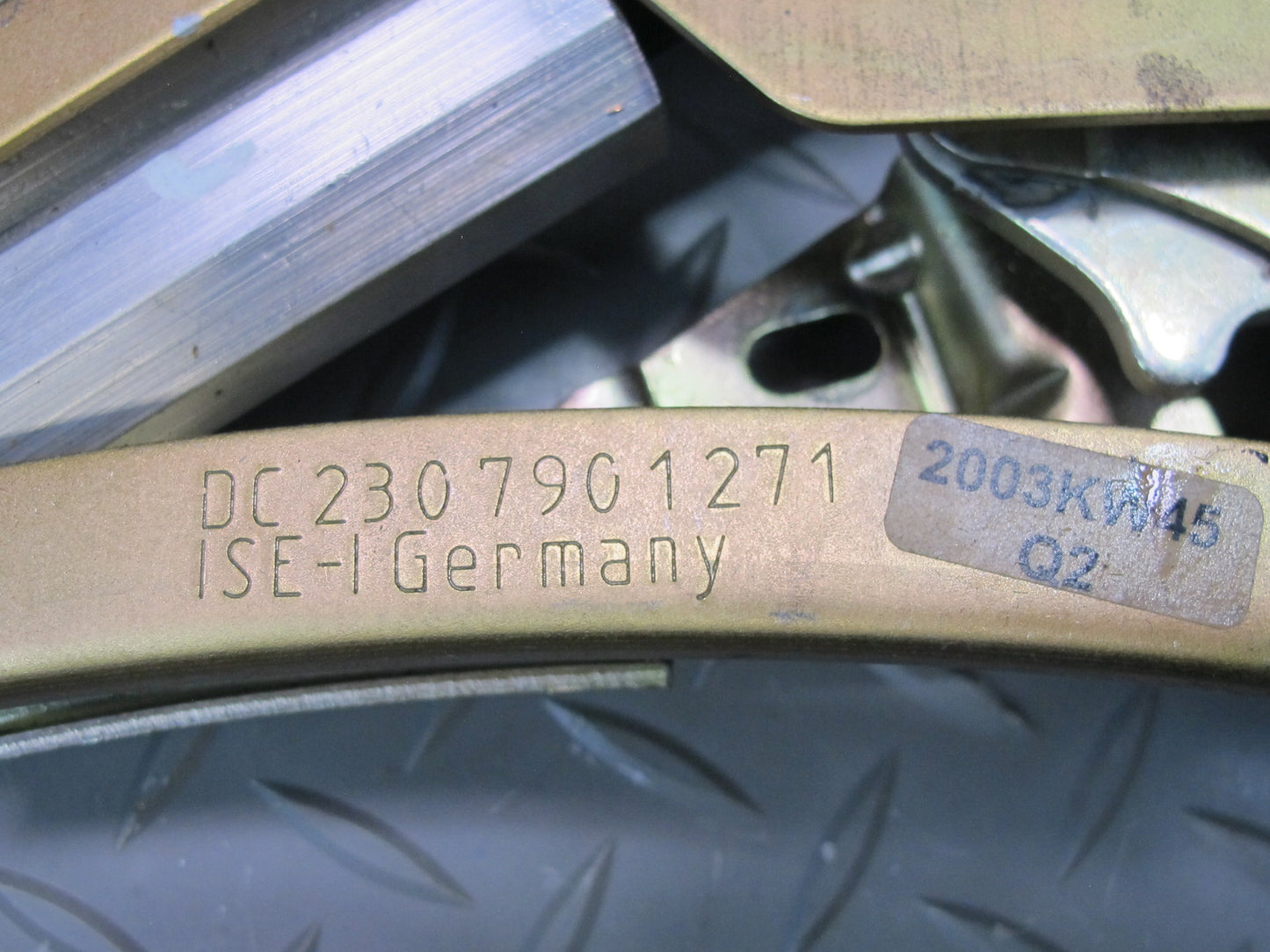 03-12 Mercedes R230 Sl-class Rear Right Trunk Lock Frame Cylinder 2307901271 OEM