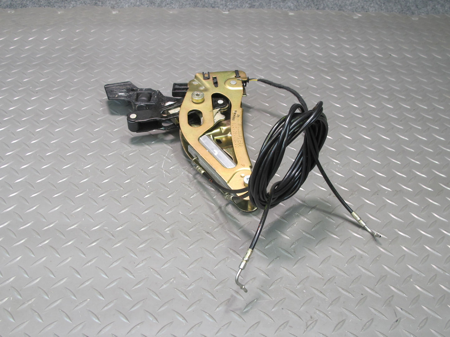 03-12 Mercedes R230 Sl-class Rear Right Trunk Lock Frame Cylinder 2307901271 OEM