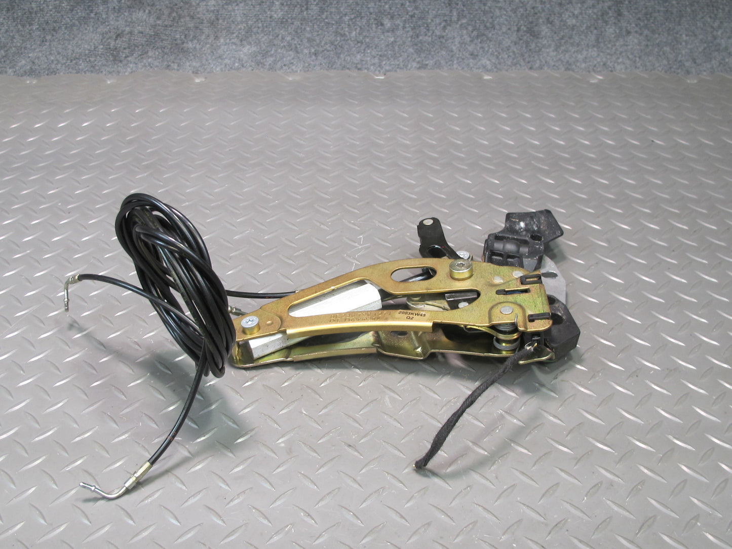 03-12 Mercedes R230 Sl-class Rear Right Trunk Lock Frame Cylinder 2307901271 OEM