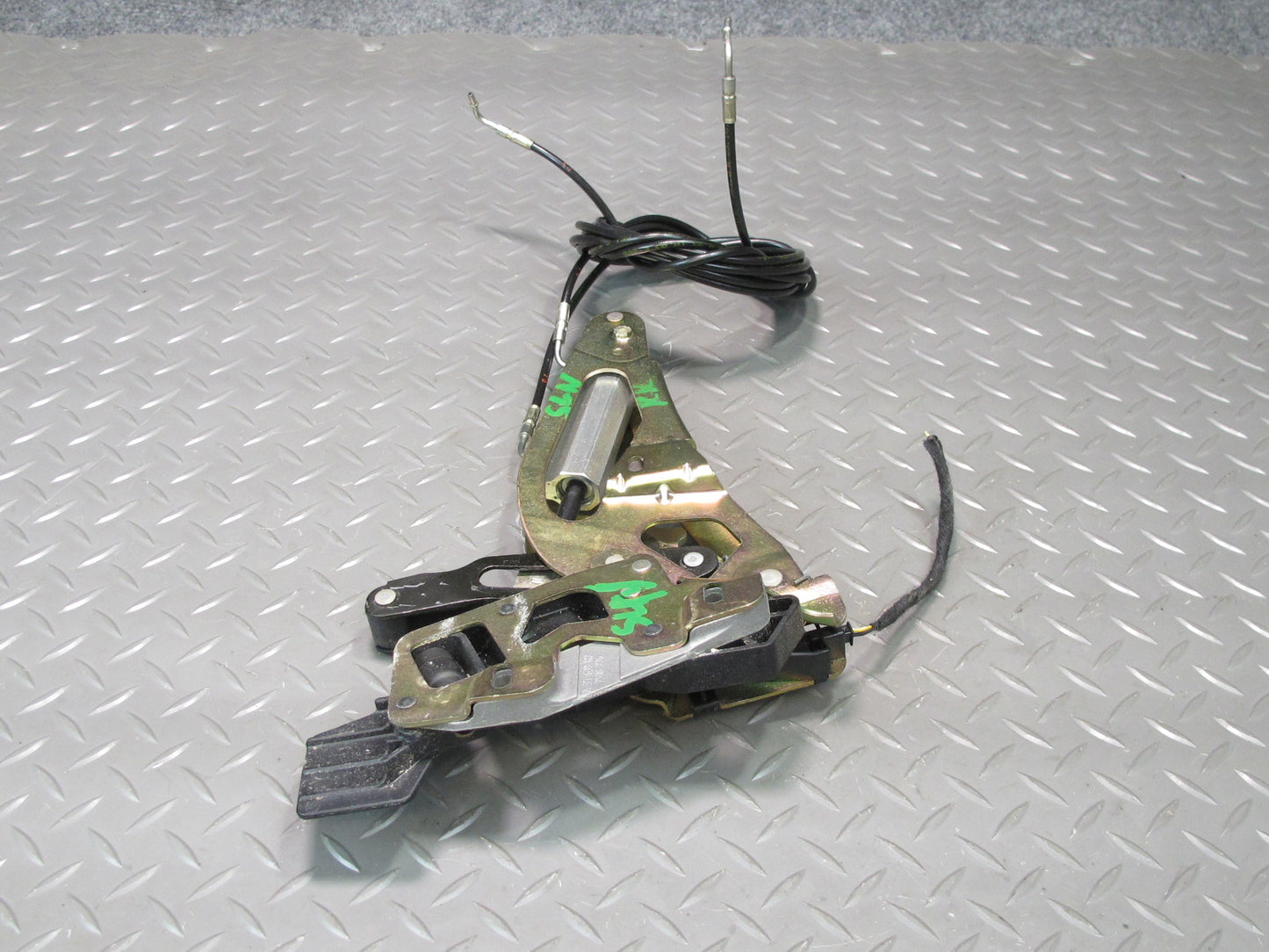 03-12 Mercedes R230 Sl-class Rear Right Trunk Lock Frame Cylinder 2307901271 OEM