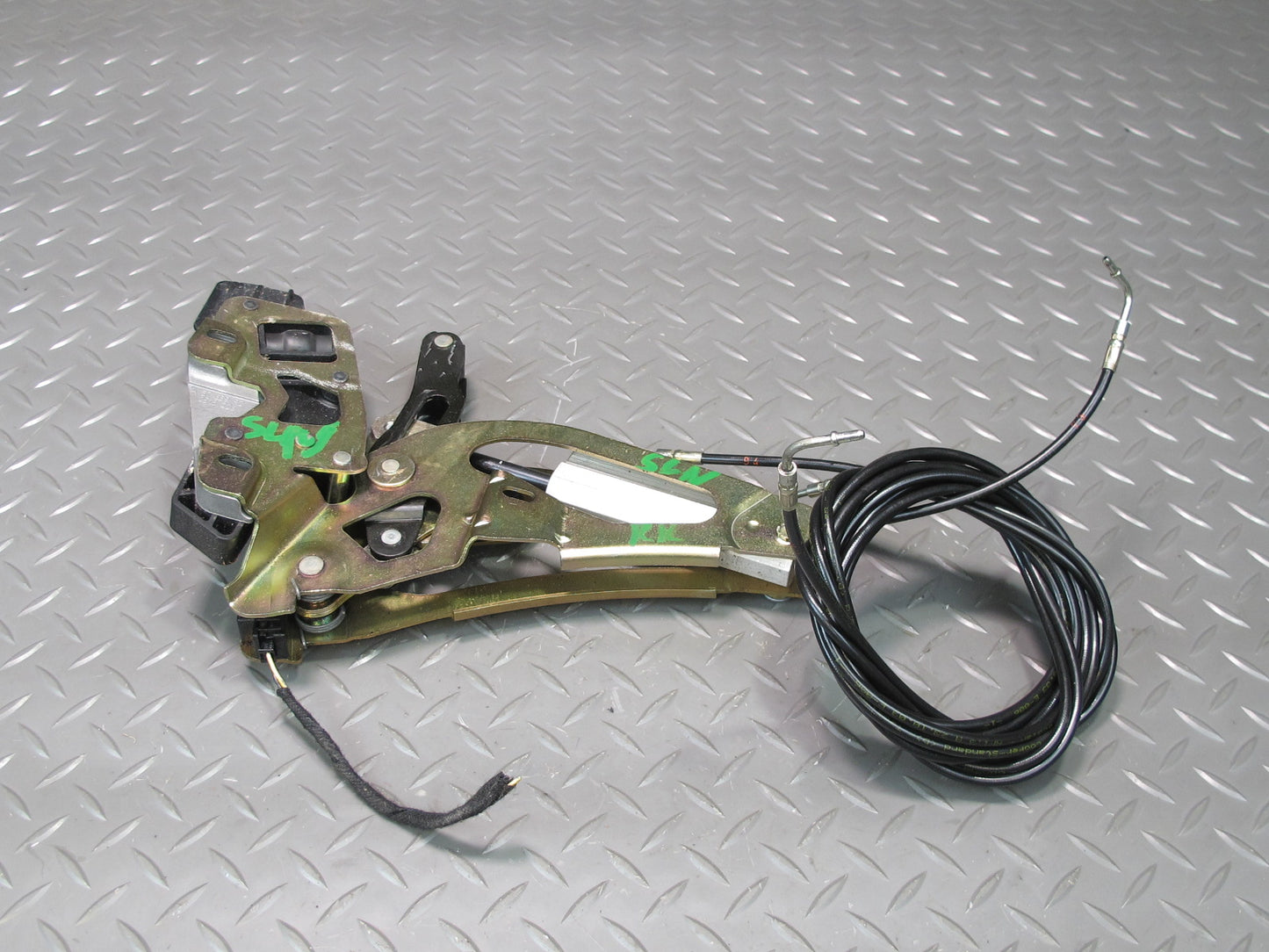 03-12 Mercedes R230 Sl-class Rear Right Trunk Lock Frame Cylinder 2307901271 OEM