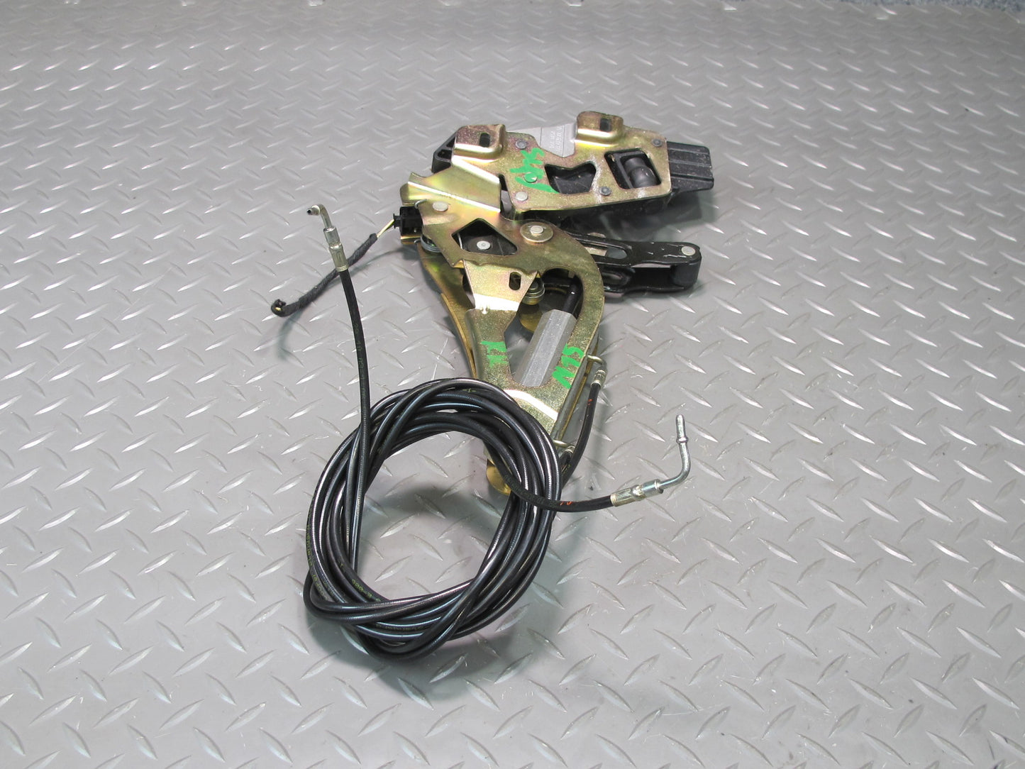 03-12 Mercedes R230 Sl-class Rear Right Trunk Lock Frame Cylinder 2307901271 OEM