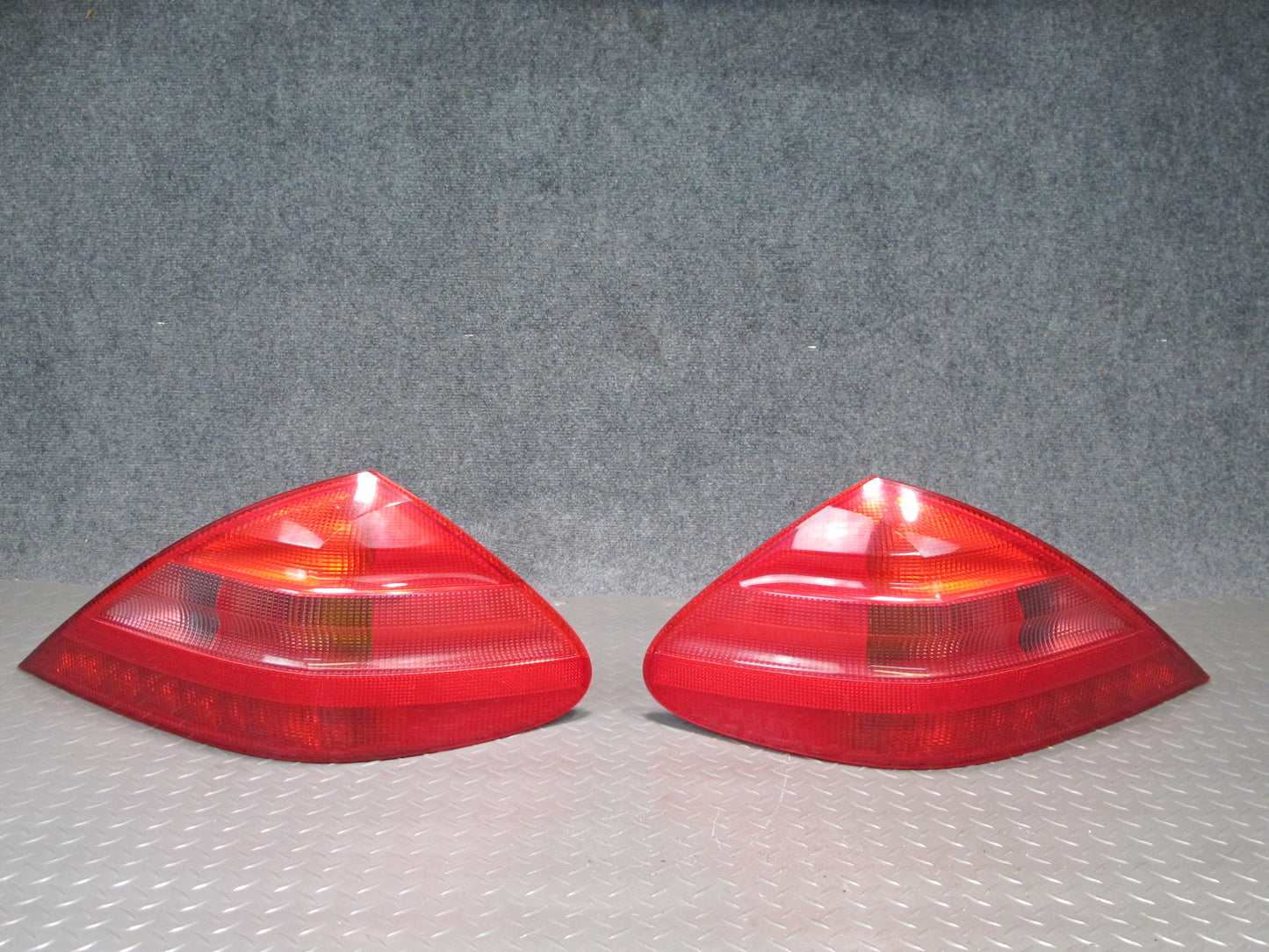 03-06 Mercedes R230 Sl-class Set of 2 Rear Left & Right Tail Light Lamp OEM