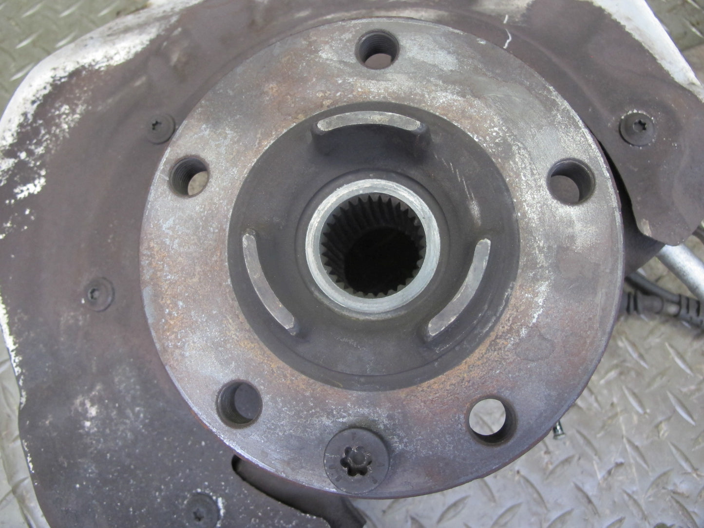 2011-2018 Porsche Cayenne 958 AWD Front Right Spindle Knuckle Wheel Hub Bearing