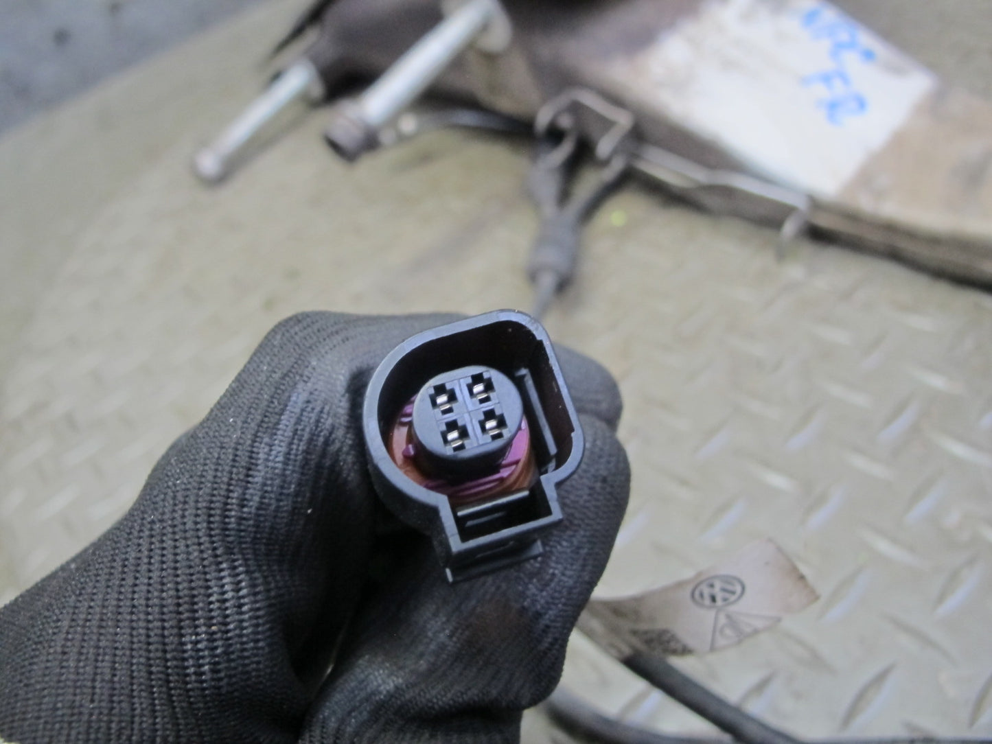 2011-2018 Porsche Cayenne 958 AWD Front Right Spindle Knuckle Wheel Hub Bearing