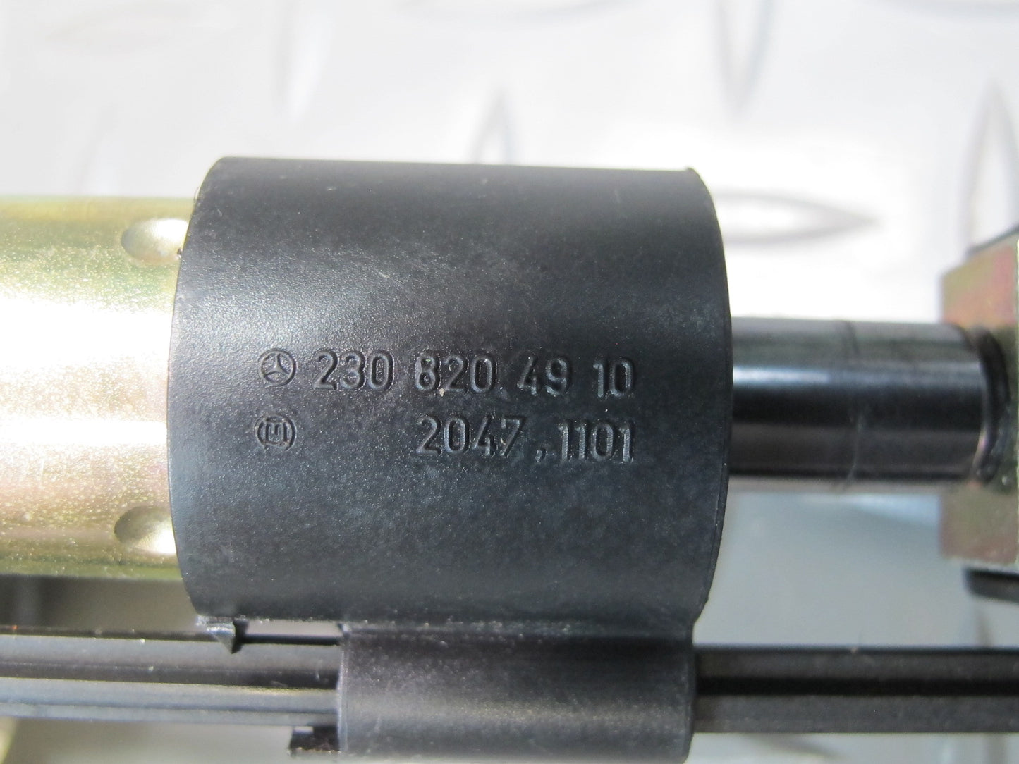 03-12 Mercedes R230 SL Convertible Left Trunk Lid Drive Cylinder Support OEM