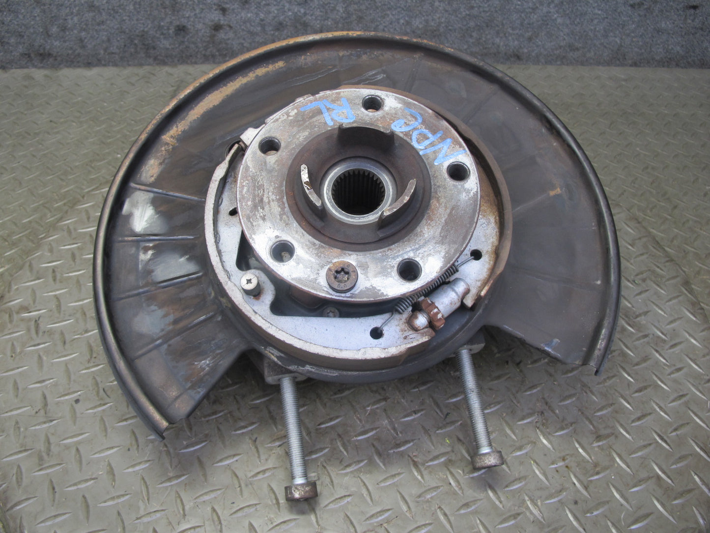 2013-2018 Porsche Cayenne 958 AWD Rear Left Spindle Knuckle Wheel Hub Bearing