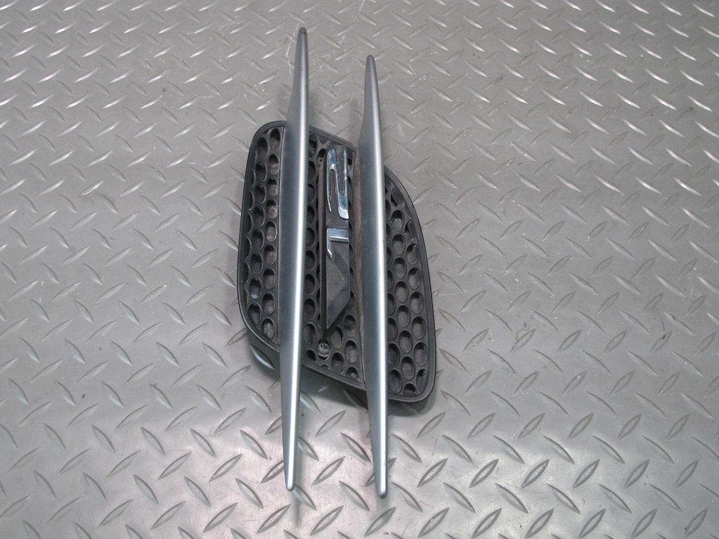 03-08 Mercedes R230 SL600 V12 Set of 2 Front Fender Grille Vent Trim Molding OEM