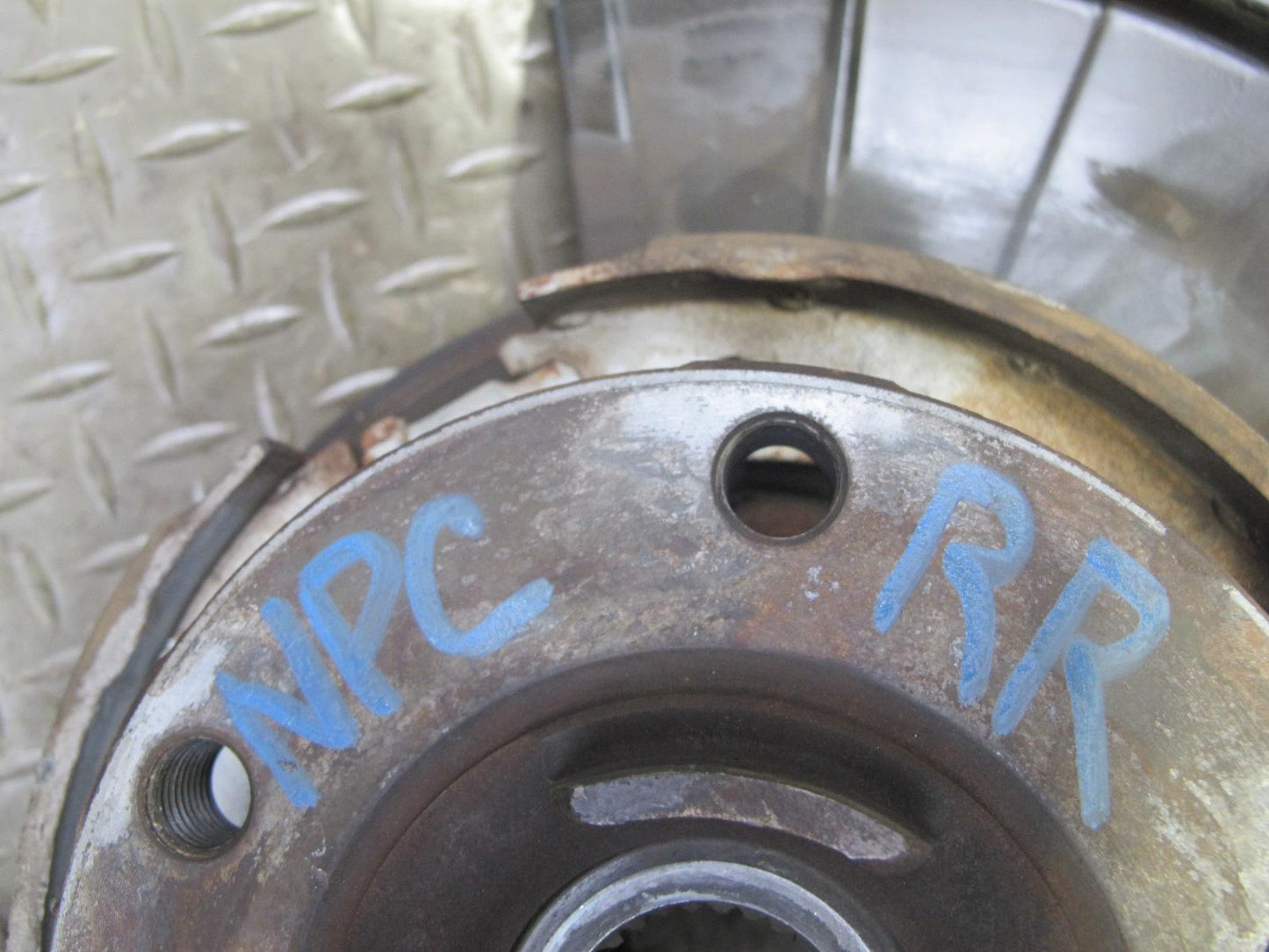 2013-2018 Porsche Cayenne 958 AWD Rear Right Spindle Knuckle Wheel Hub Bearing