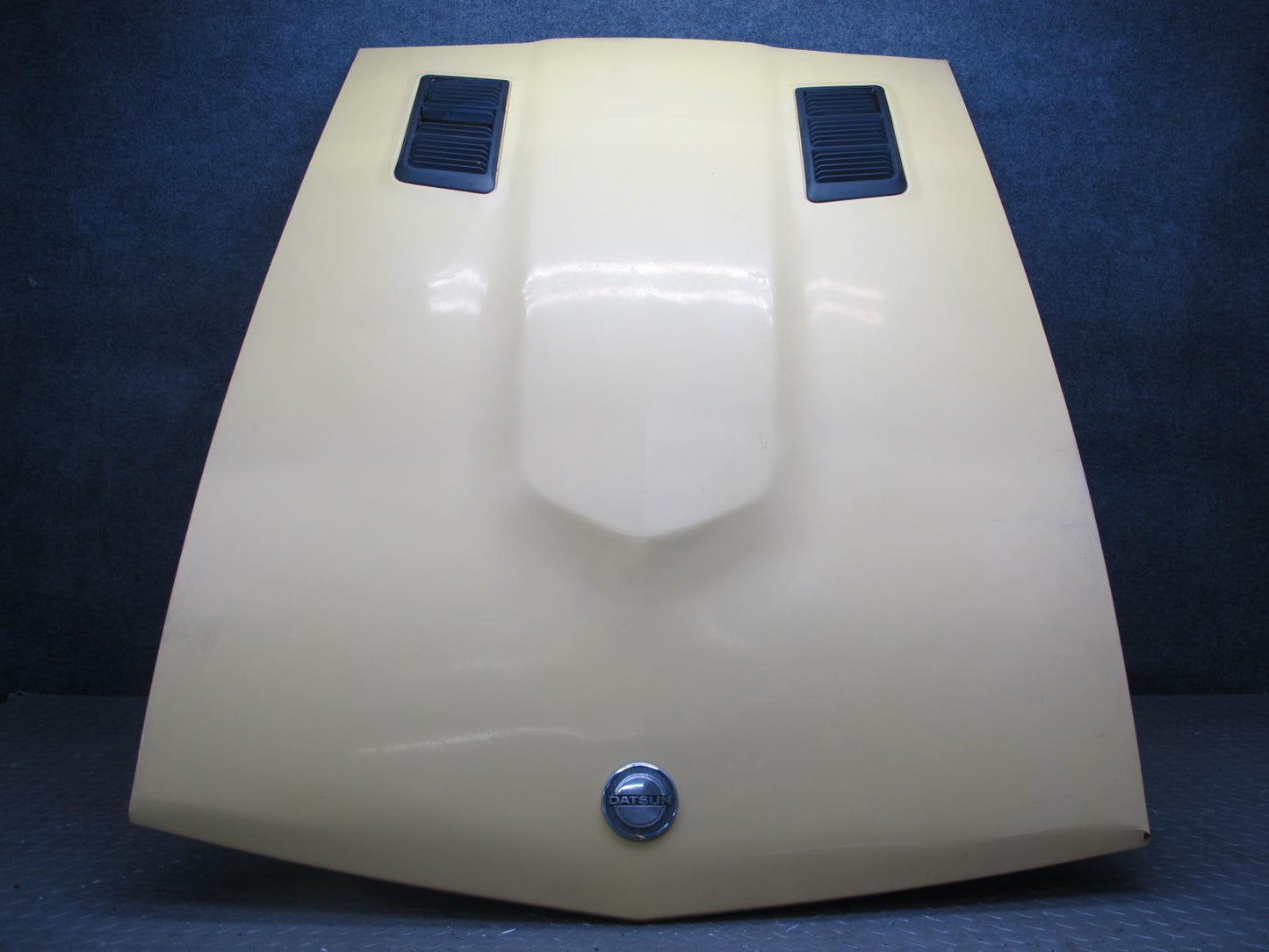 77-78 Datsun S30 280Z Front Hood Bonnet Shell Cover Panel Yellow OEM