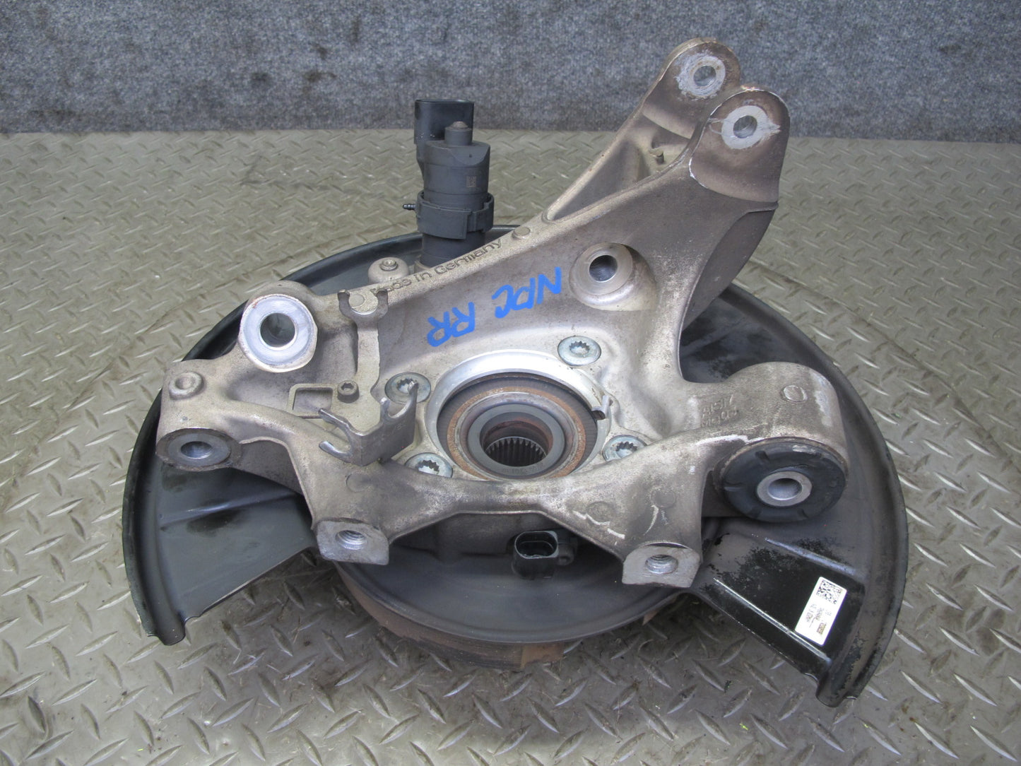 2013-2018 Porsche Cayenne 958 AWD Rear Right Spindle Knuckle Wheel Hub Bearing