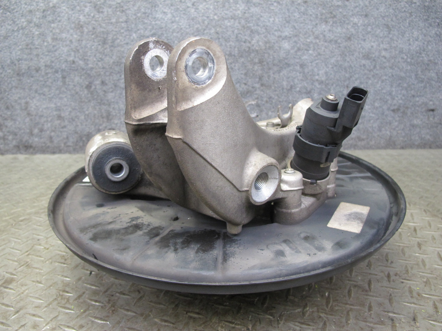 2013-2018 Porsche Cayenne 958 AWD Rear Right Spindle Knuckle Wheel Hub Bearing