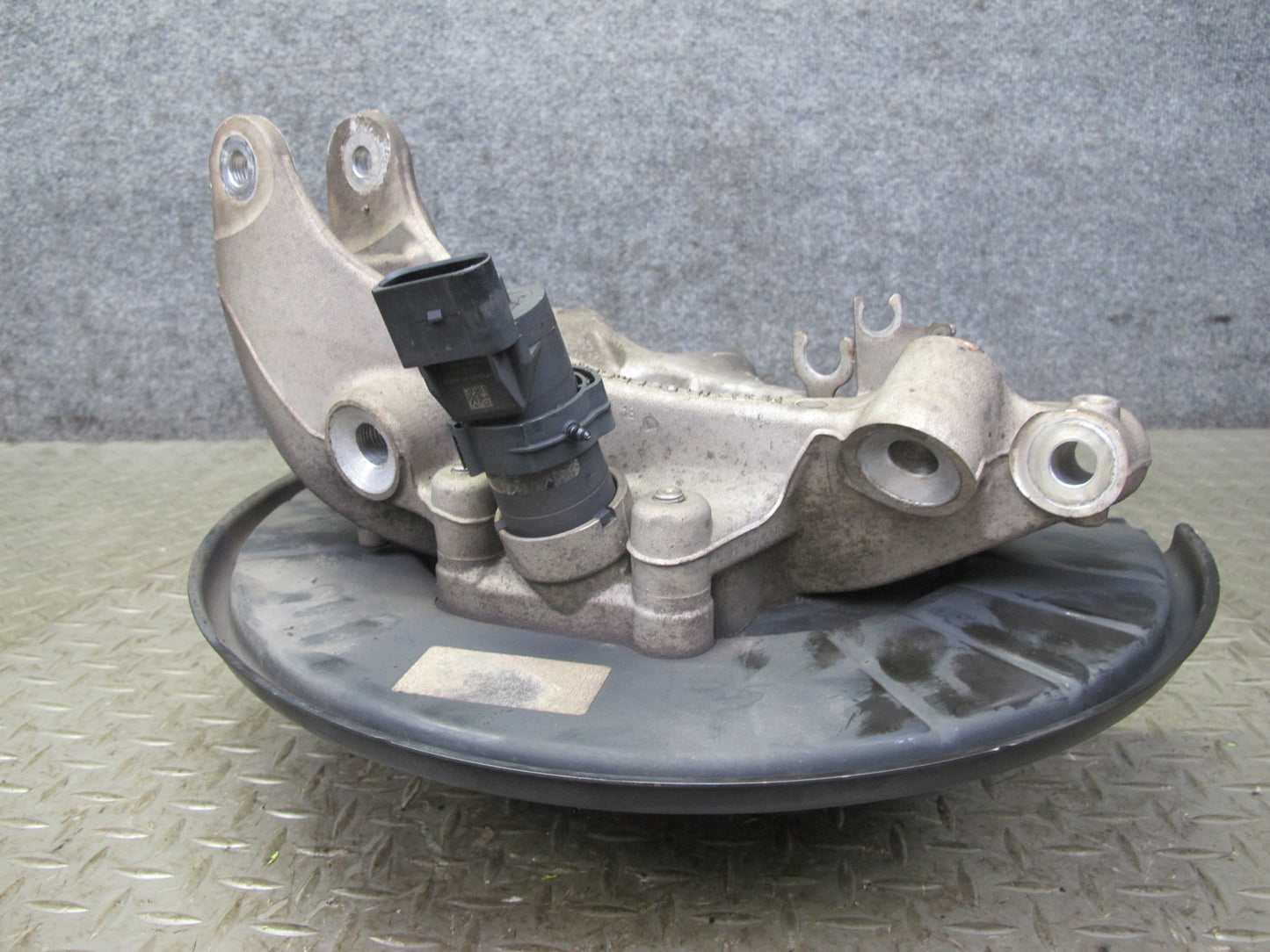 2013-2018 Porsche Cayenne 958 AWD Rear Right Spindle Knuckle Wheel Hub Bearing