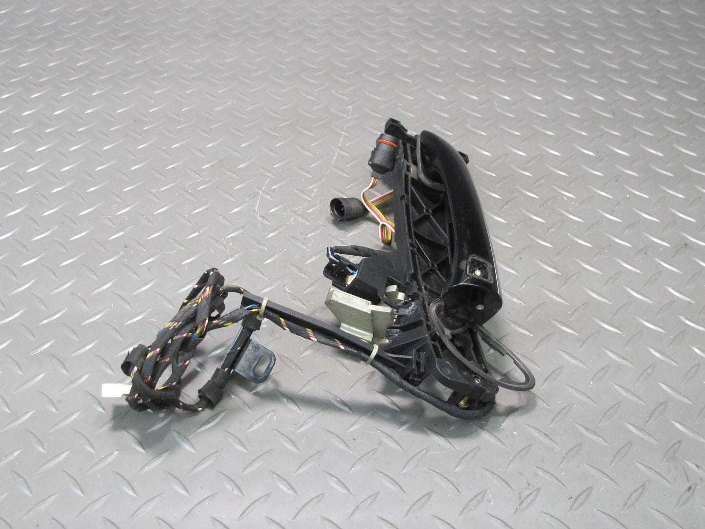 03-06 Mercedes R230 Sl-class Left Door Exterior Handle w Keyless Entry OEM