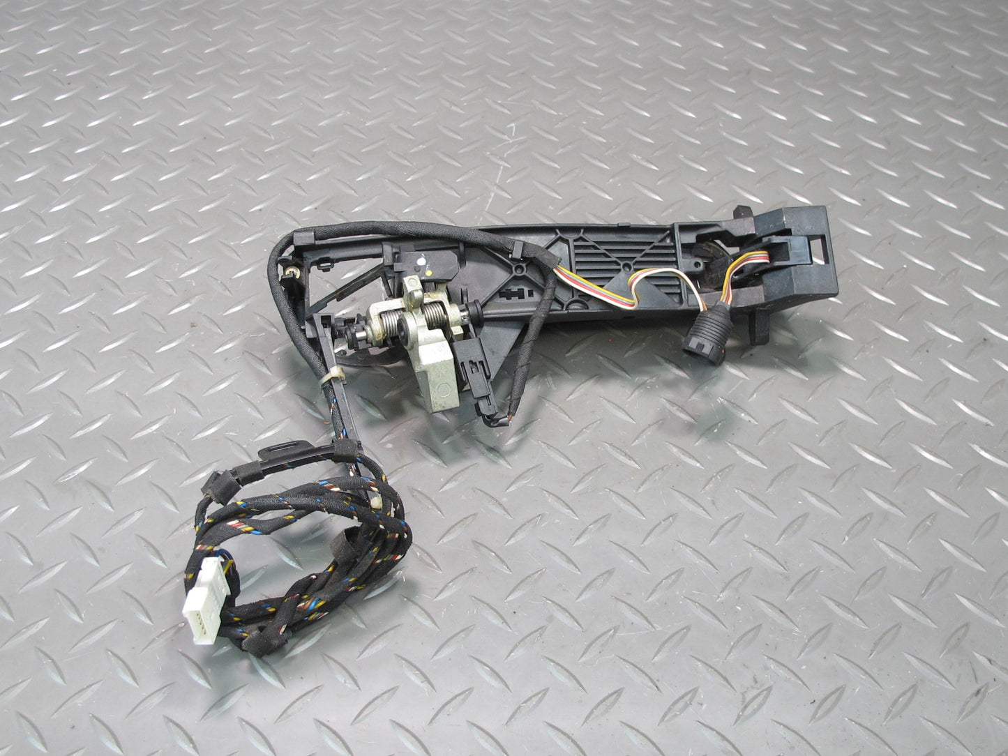 03-06 Mercedes R230 Sl-class Left Door Exterior Handle w Keyless Entry OEM