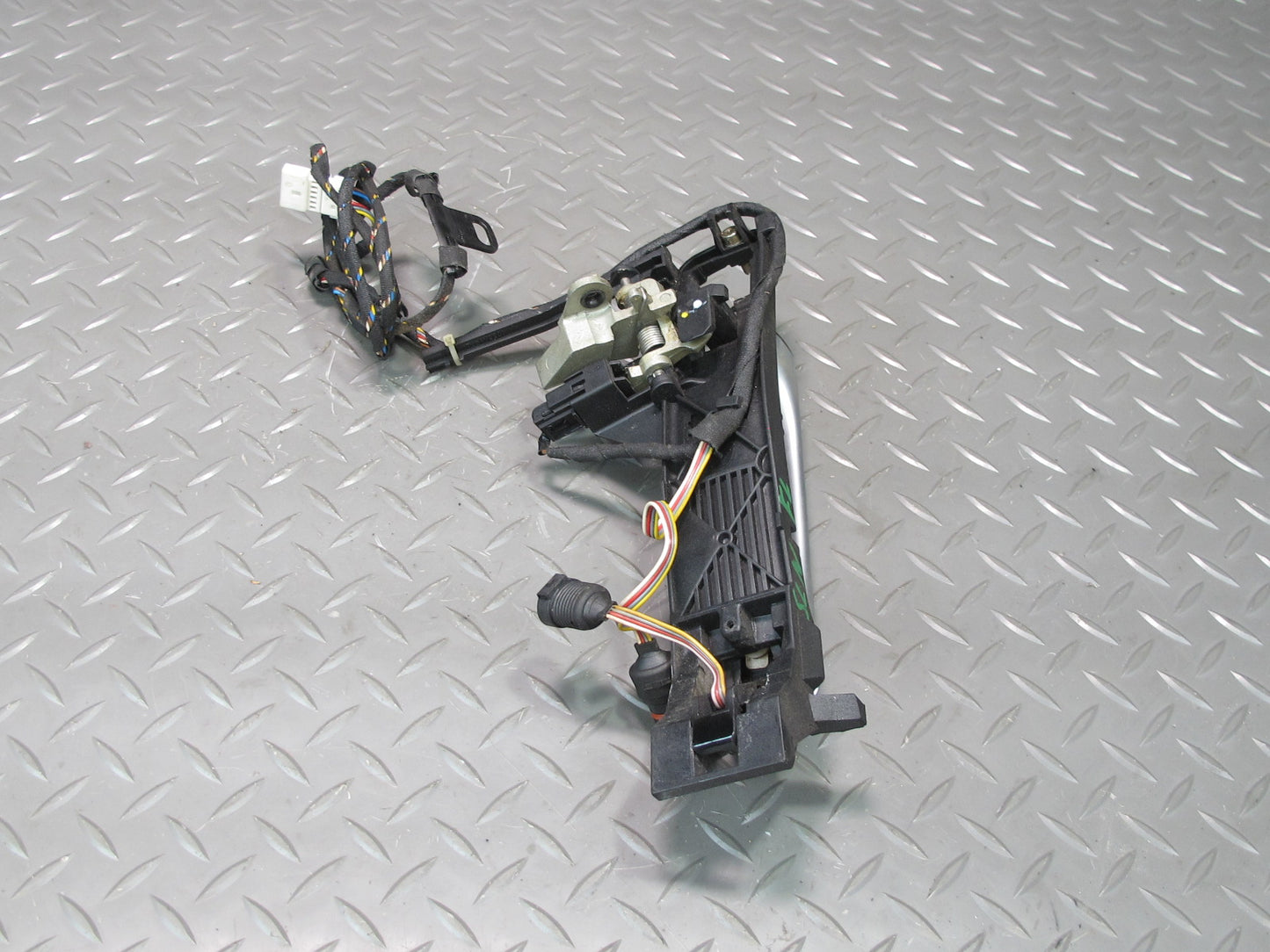 03-06 Mercedes R230 Sl-class Left Door Exterior Handle w Keyless Entry OEM