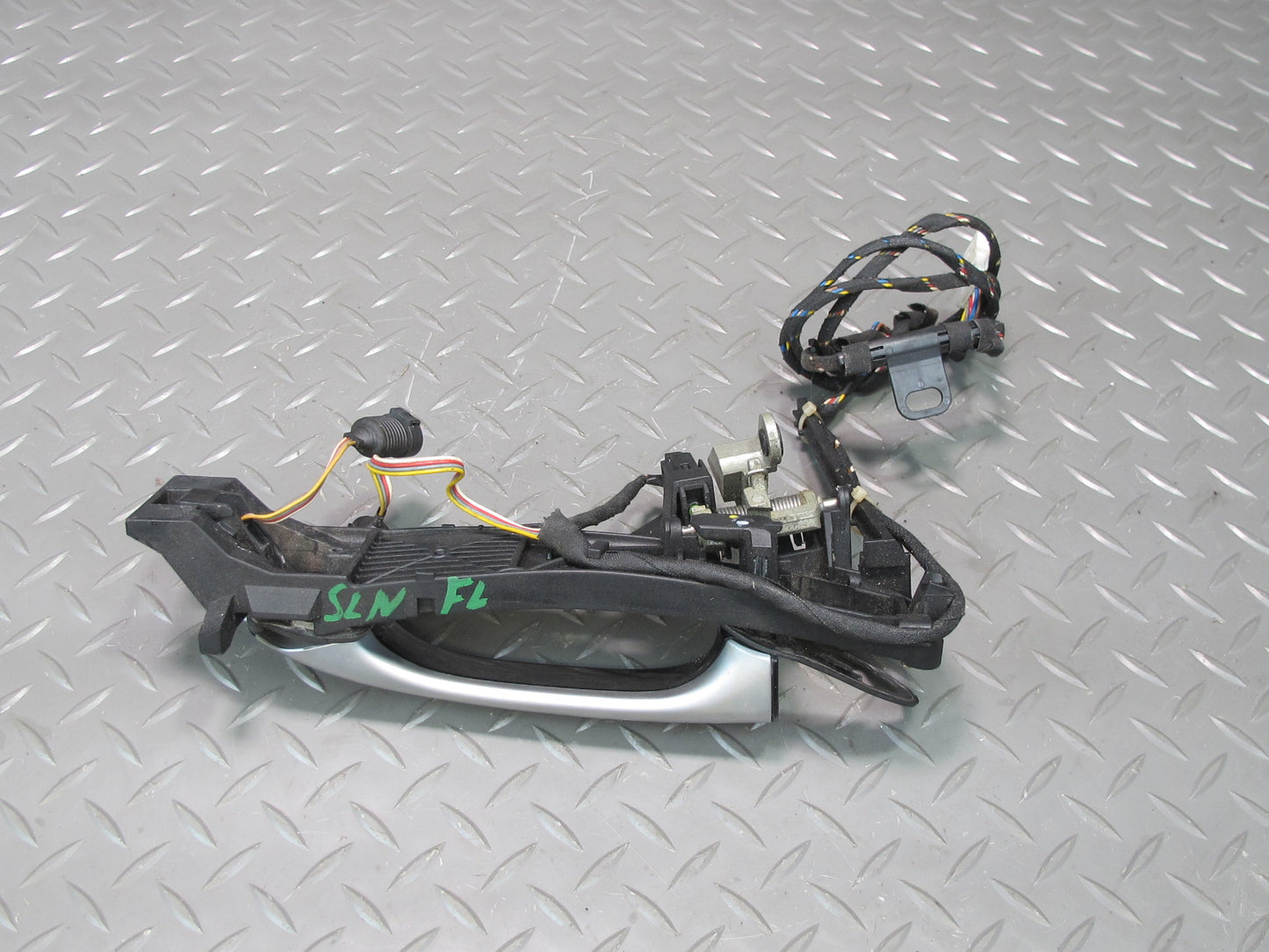 03-06 Mercedes R230 Sl-class Left Door Exterior Handle w Keyless Entry OEM