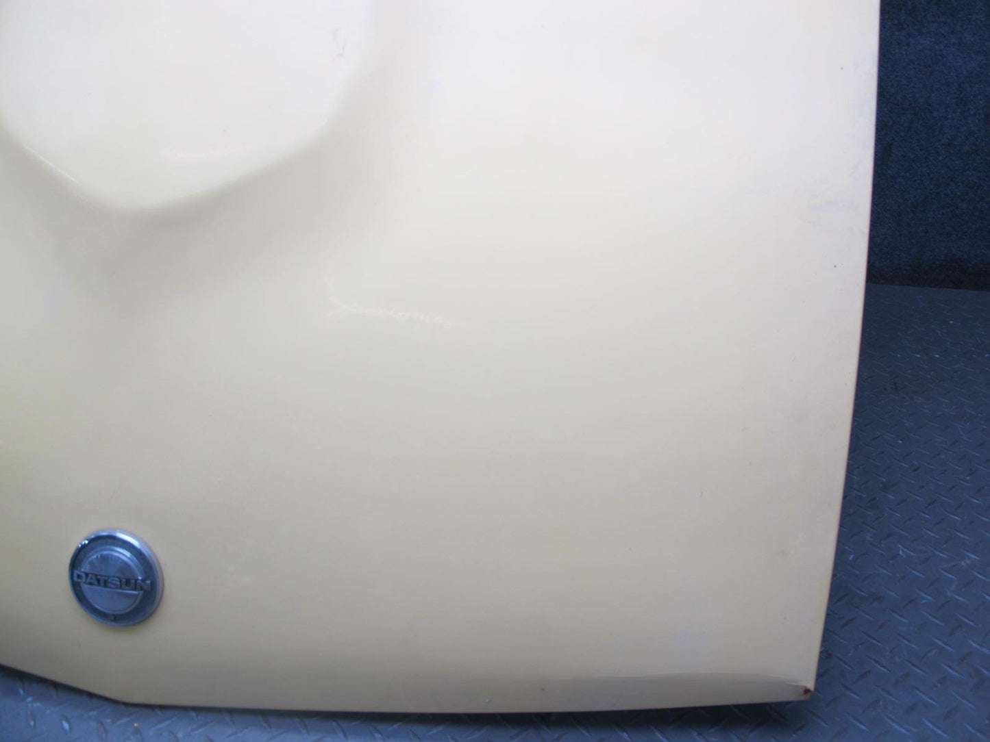 77-78 Datsun S30 280Z Front Hood Bonnet Shell Cover Panel Yellow OEM