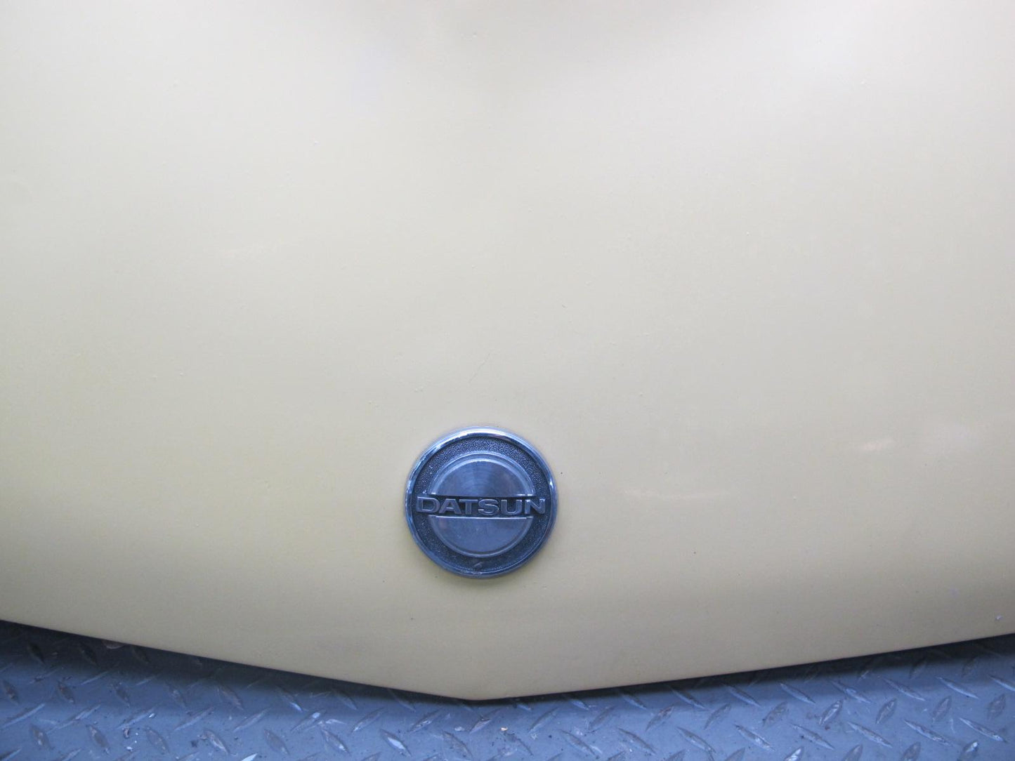 77-78 Datsun S30 280Z Front Hood Bonnet Shell Cover Panel Yellow OEM