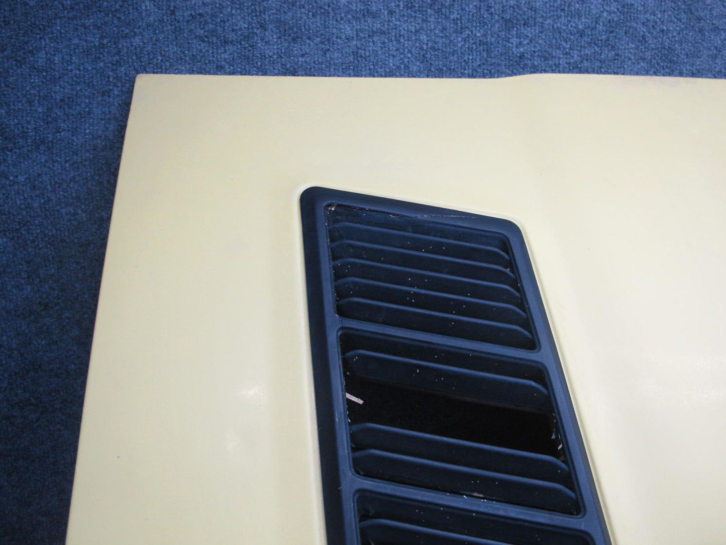 77-78 Datsun S30 280Z Front Hood Bonnet Shell Cover Panel Yellow OEM