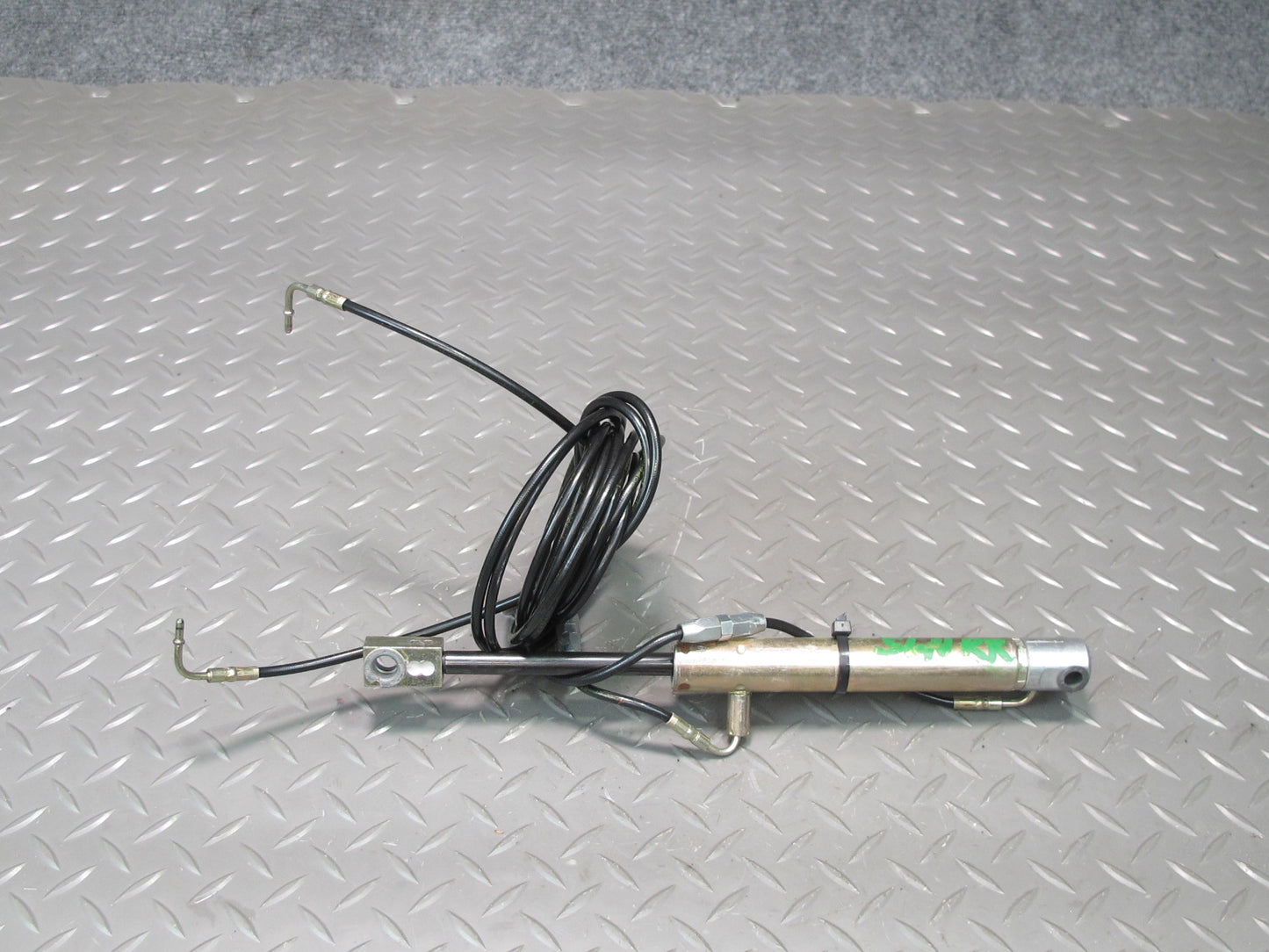 03-12 Mercedes R230 Sl-class Convertible Right TOP Roof Hydraulic Cylinder OEM