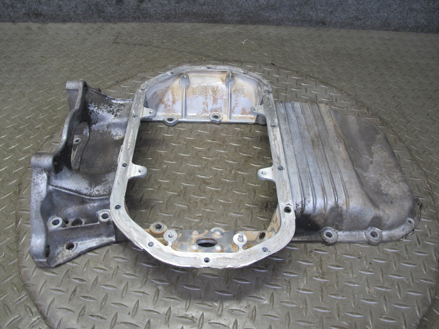 98-00 Lexus UZZ30L SC400 1UZFE 4.0L Engine Upper Oil Pan OEM