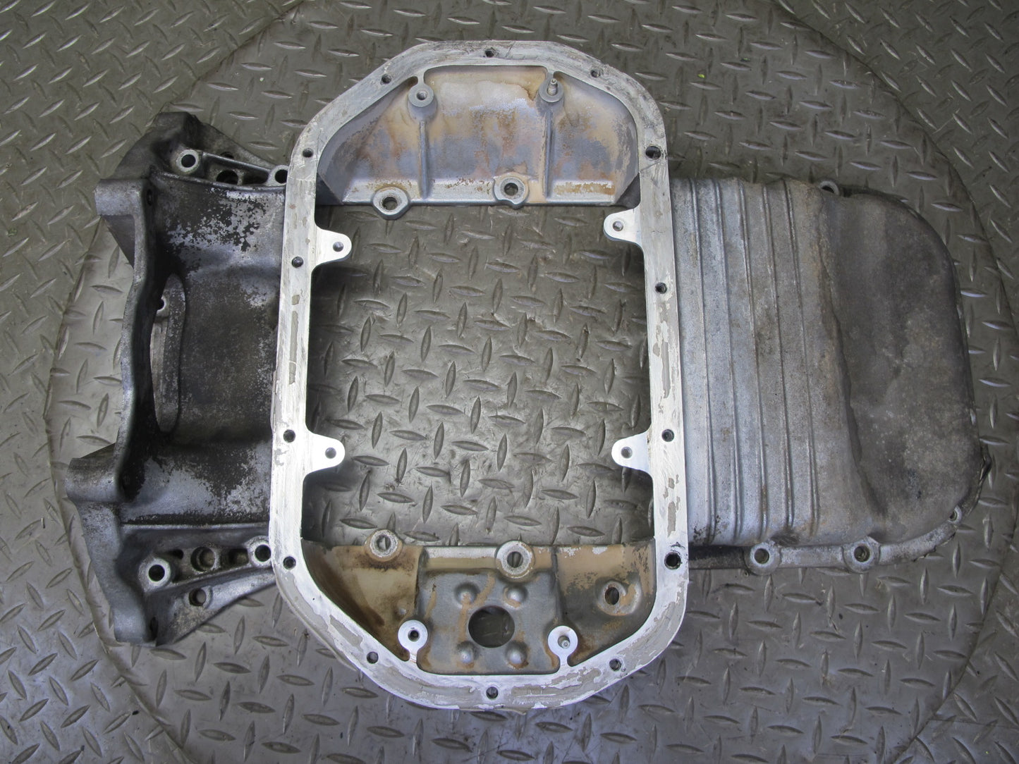 98-00 Lexus UZZ30L SC400 1UZFE 4.0L Engine Upper Oil Pan OEM