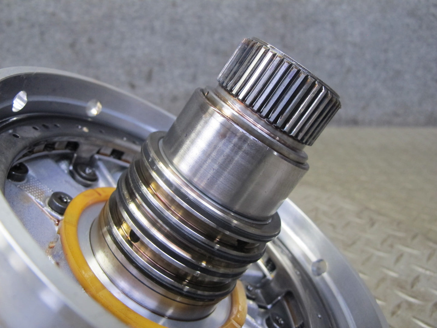 2011-2014 Porsche Cayenne S 958 4.8L Automatic Transmission Oil Pump