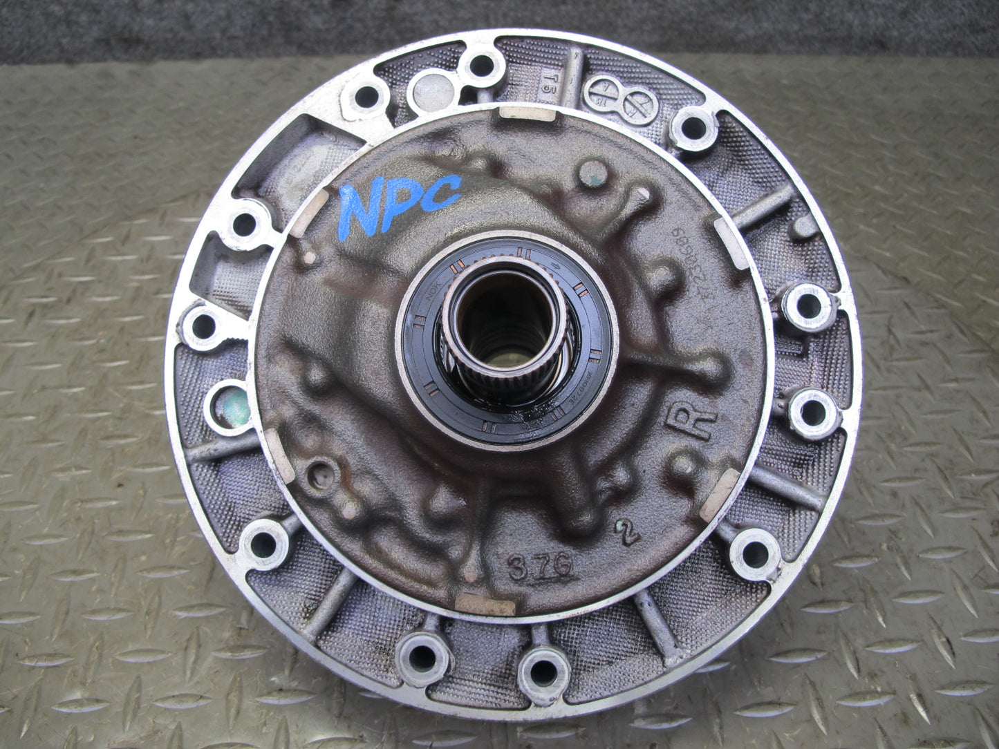 2011-2014 Porsche Cayenne S 958 4.8L Automatic Transmission Oil Pump