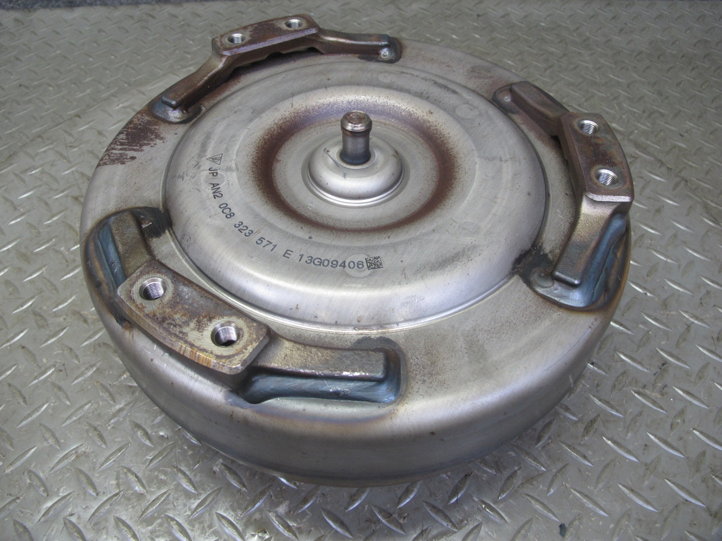 2011-2014 Porsche Cayenne 958 4.8L A/T Transmission Torque Converter 0C8323571E