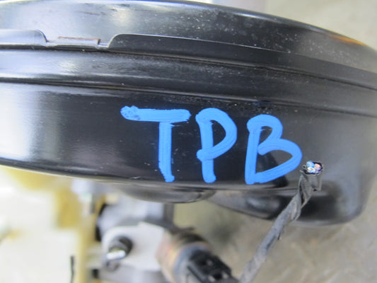 01-06 BMW E46 330ci Brake Master Cylinder Booster Fluid Reservoir OEM