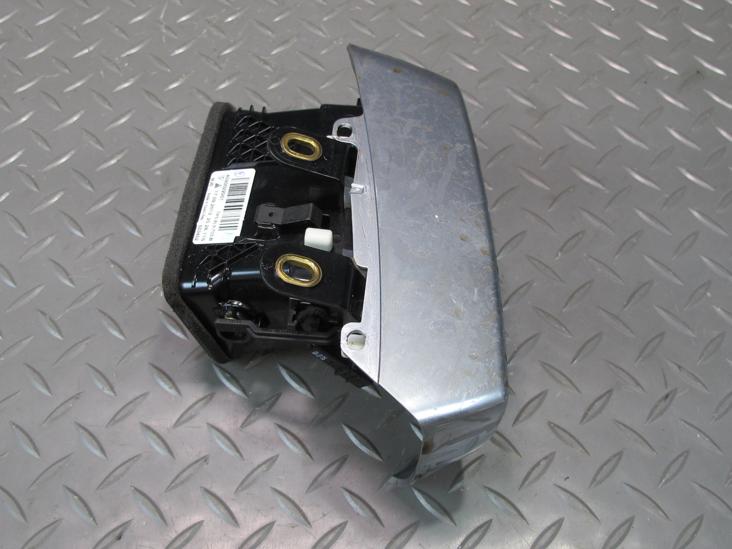 2011-2018 Porsche Cayenne 958 Front Left Side Dash A/C Heater Air Vent Grille