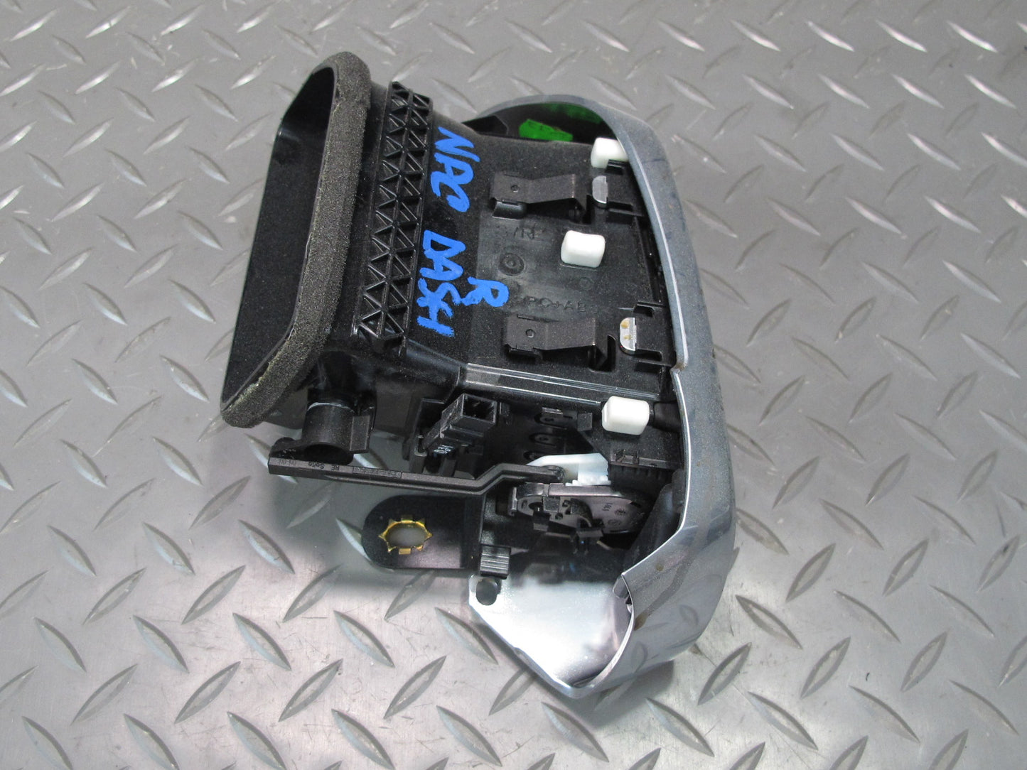 2011-2018 Porsche Cayenne 958 Front Right Side Dash A/C Heater Air Vent Grille