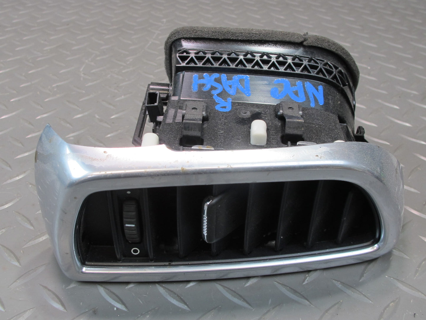 2011-2018 Porsche Cayenne 958 Front Right Side Dash A/C Heater Air Vent Grille